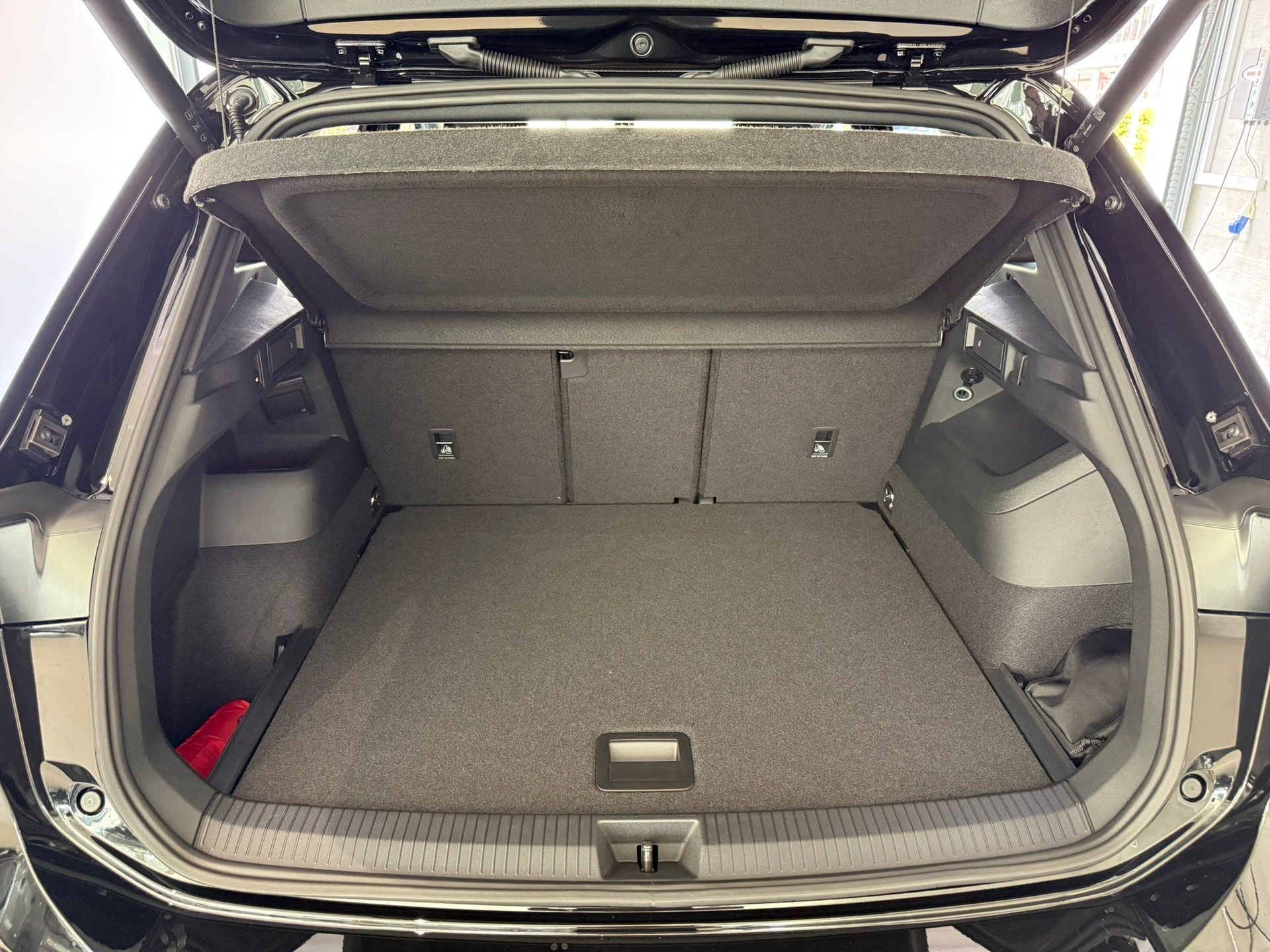 VW Tiguan 2.0 TSI DSG R-Line United 4Motion-image-6