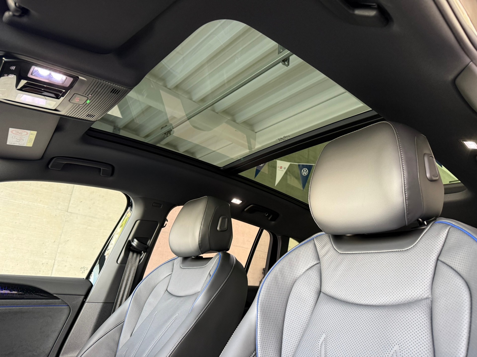 VW Tiguan 2.0 TSI DSG R-Line United 4Motion-image-9