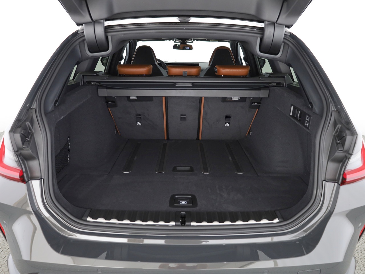 BMW M3 Touring xDrive Competition M-image-9