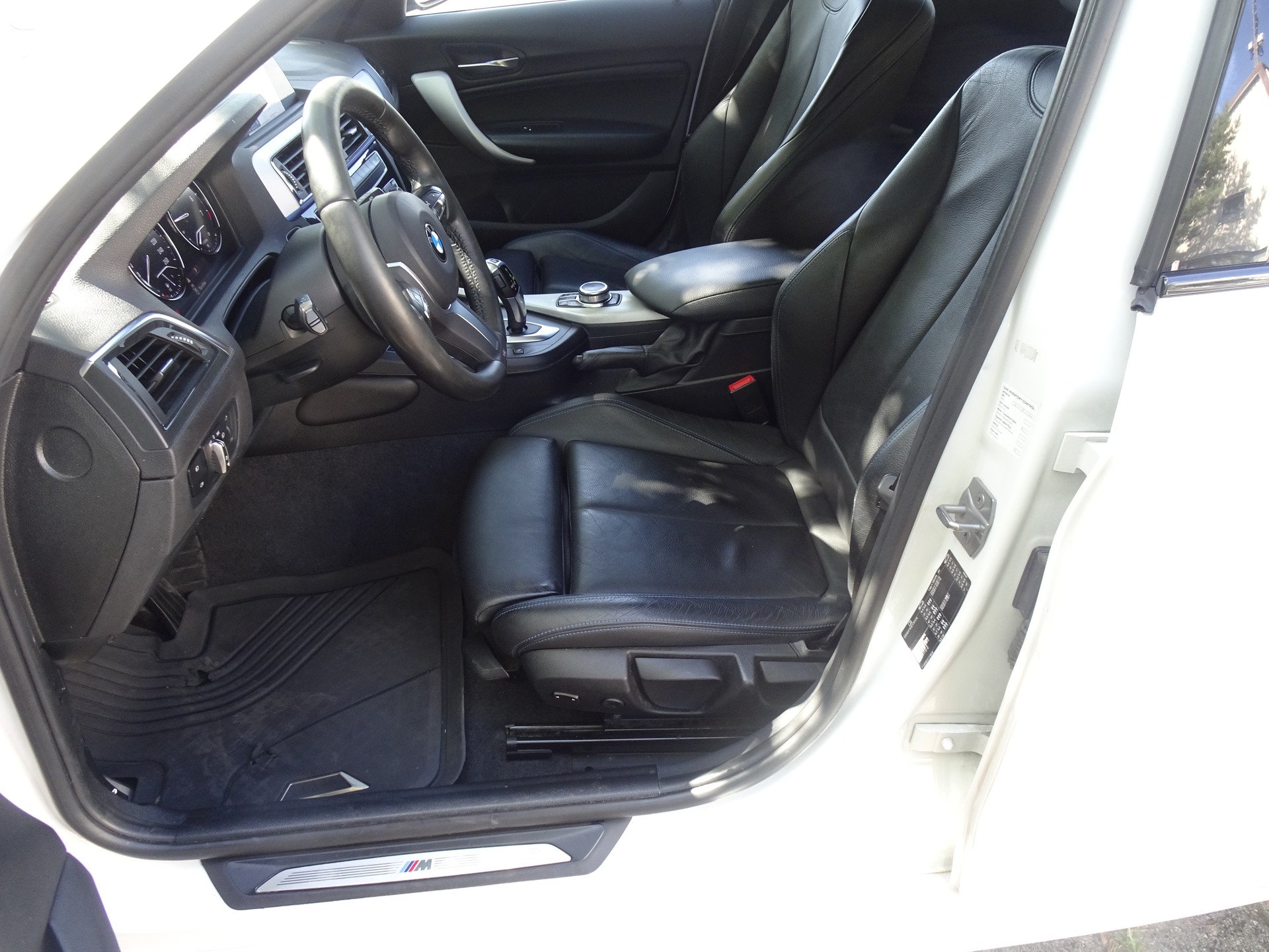 BMW 125i Edition M Sportpaket Steptronic-image-7