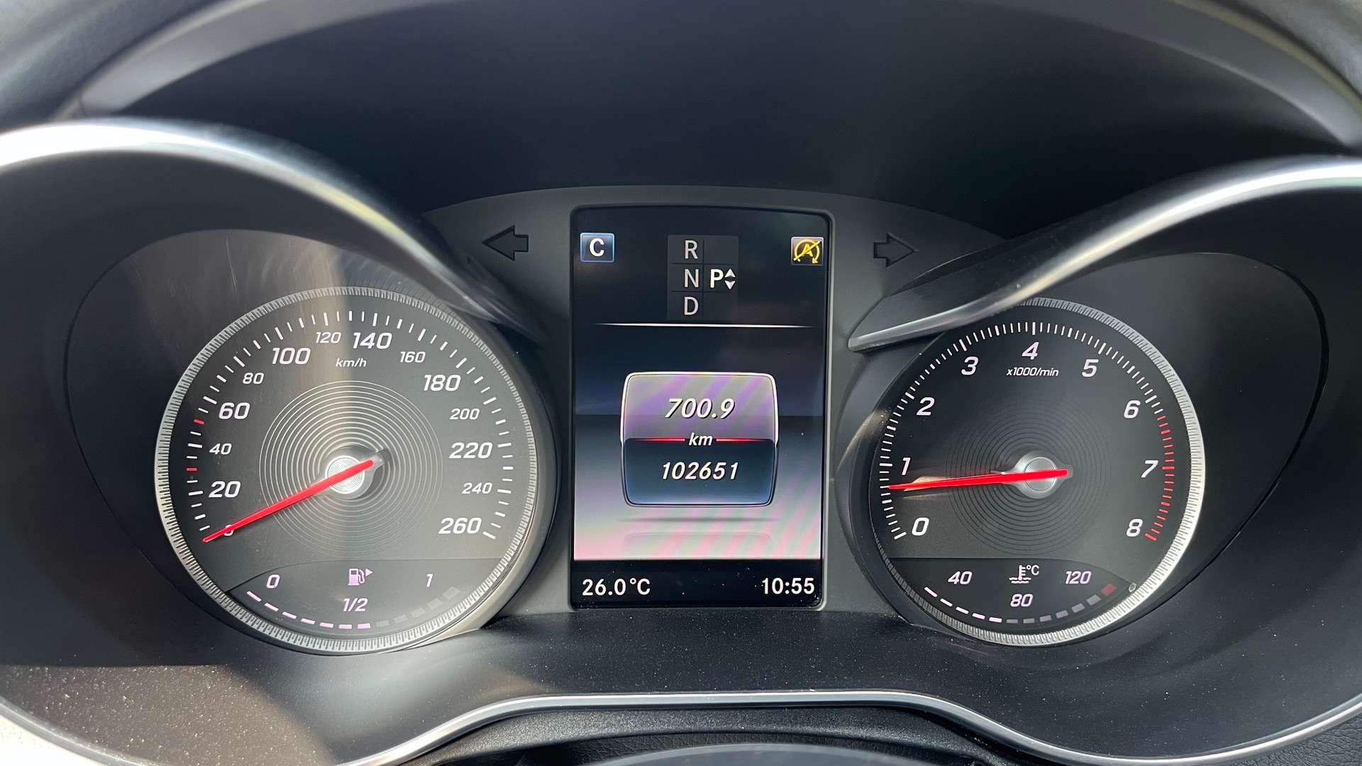 MERCEDES-BENZ C 200 AMG Line 4Matic 7G-Tronic-image-8