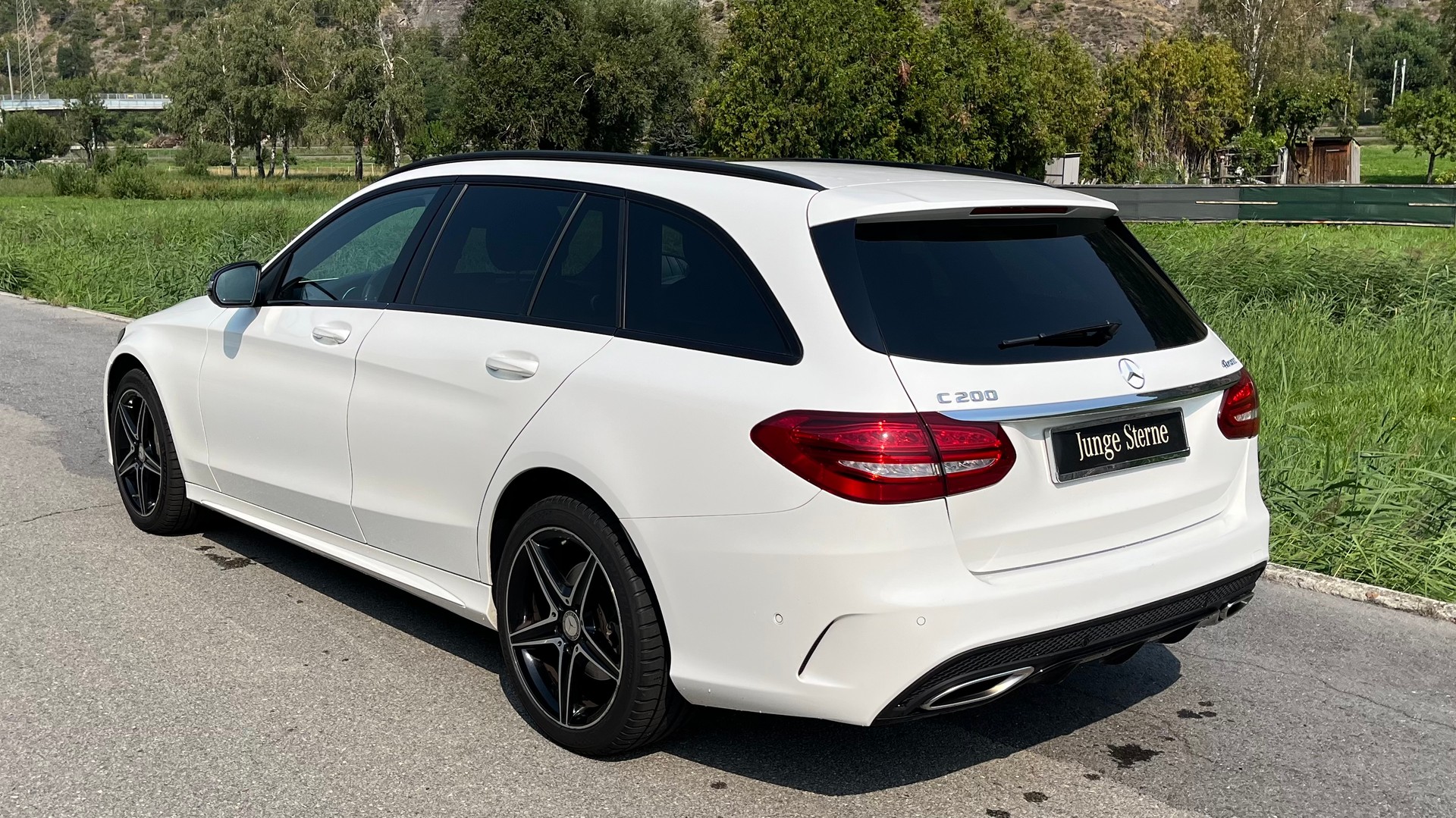 MERCEDES-BENZ C 200 AMG Line 4Matic 7G-Tronic-image-2