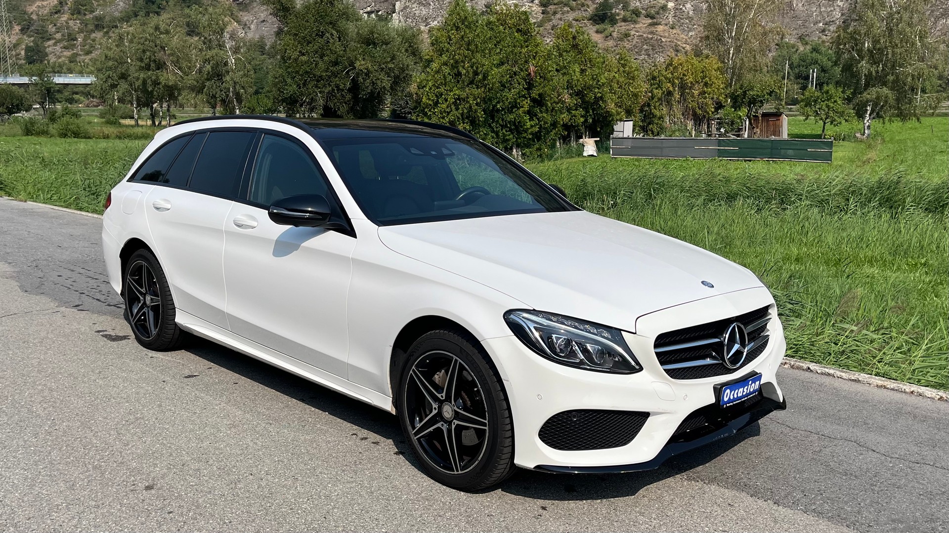 MERCEDES-BENZ C 200 AMG Line 4Matic 7G-Tronic-image-6