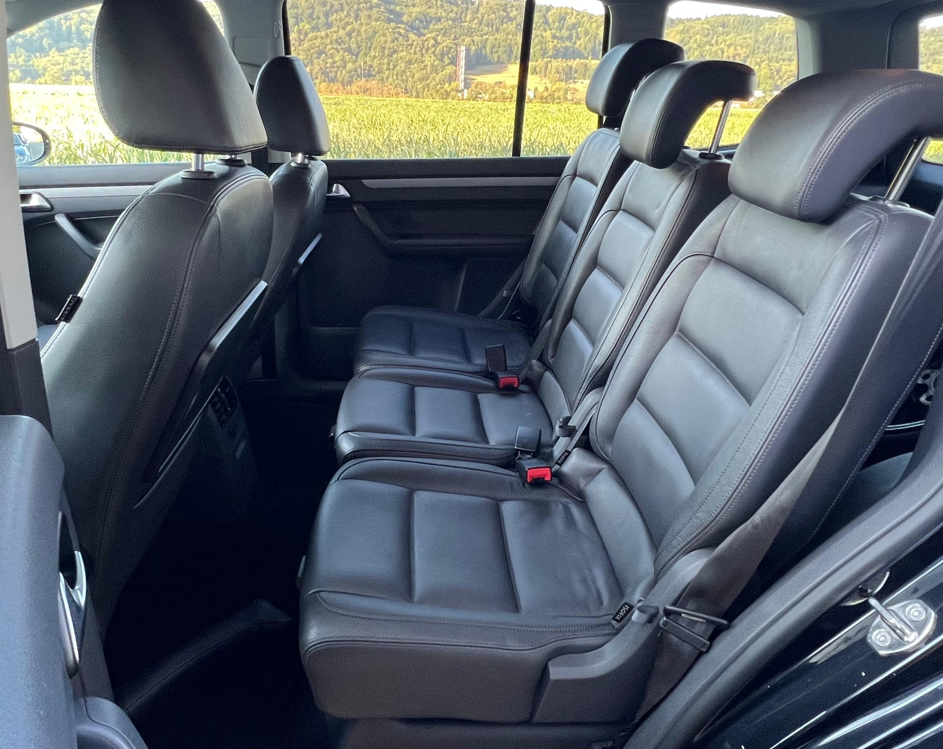 VW Touran 1.4 TSI Highline DSG-image-11
