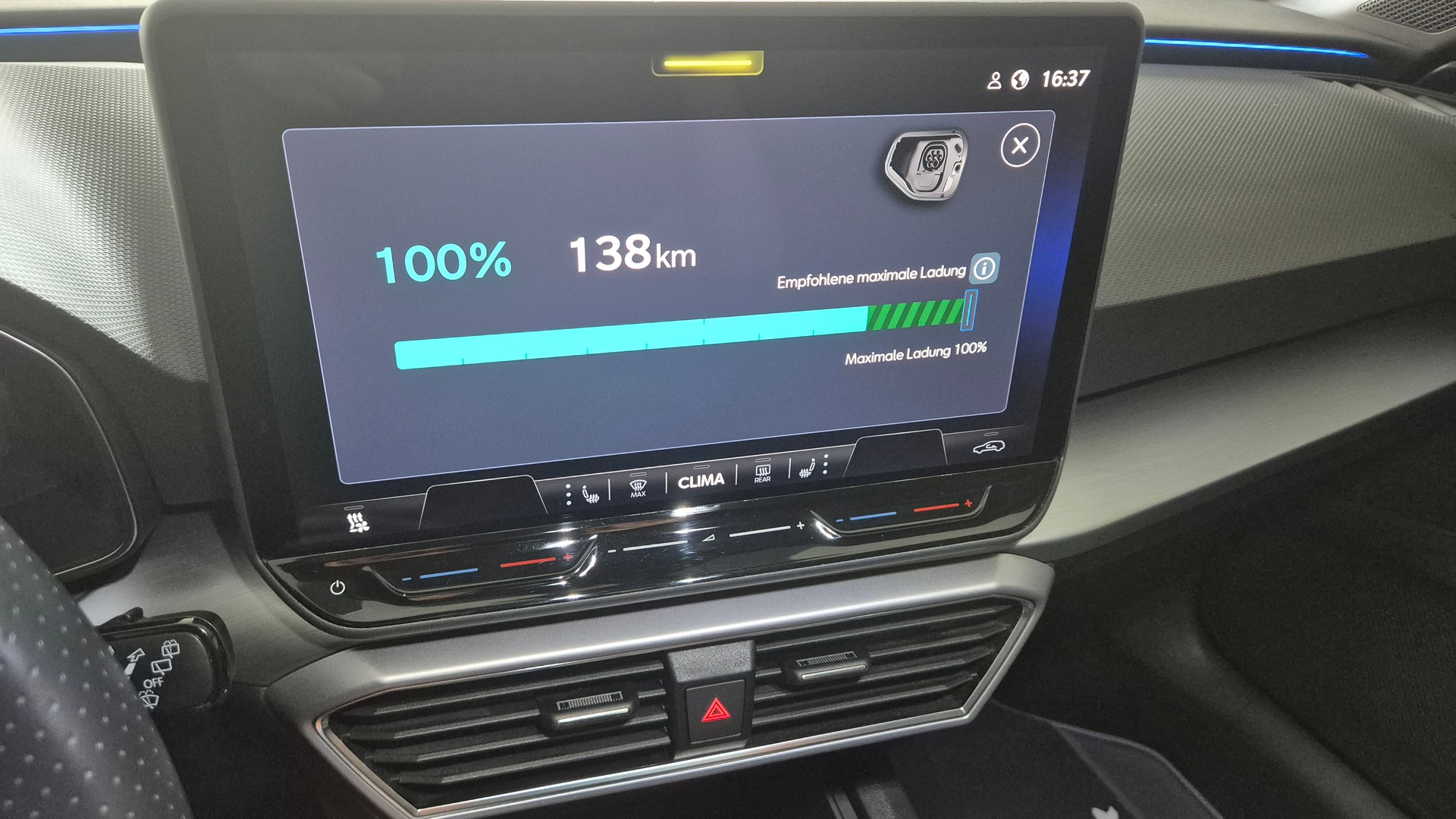 SEAT Leon ST 1.5 eHybrid pHEV DSG FR-image-22