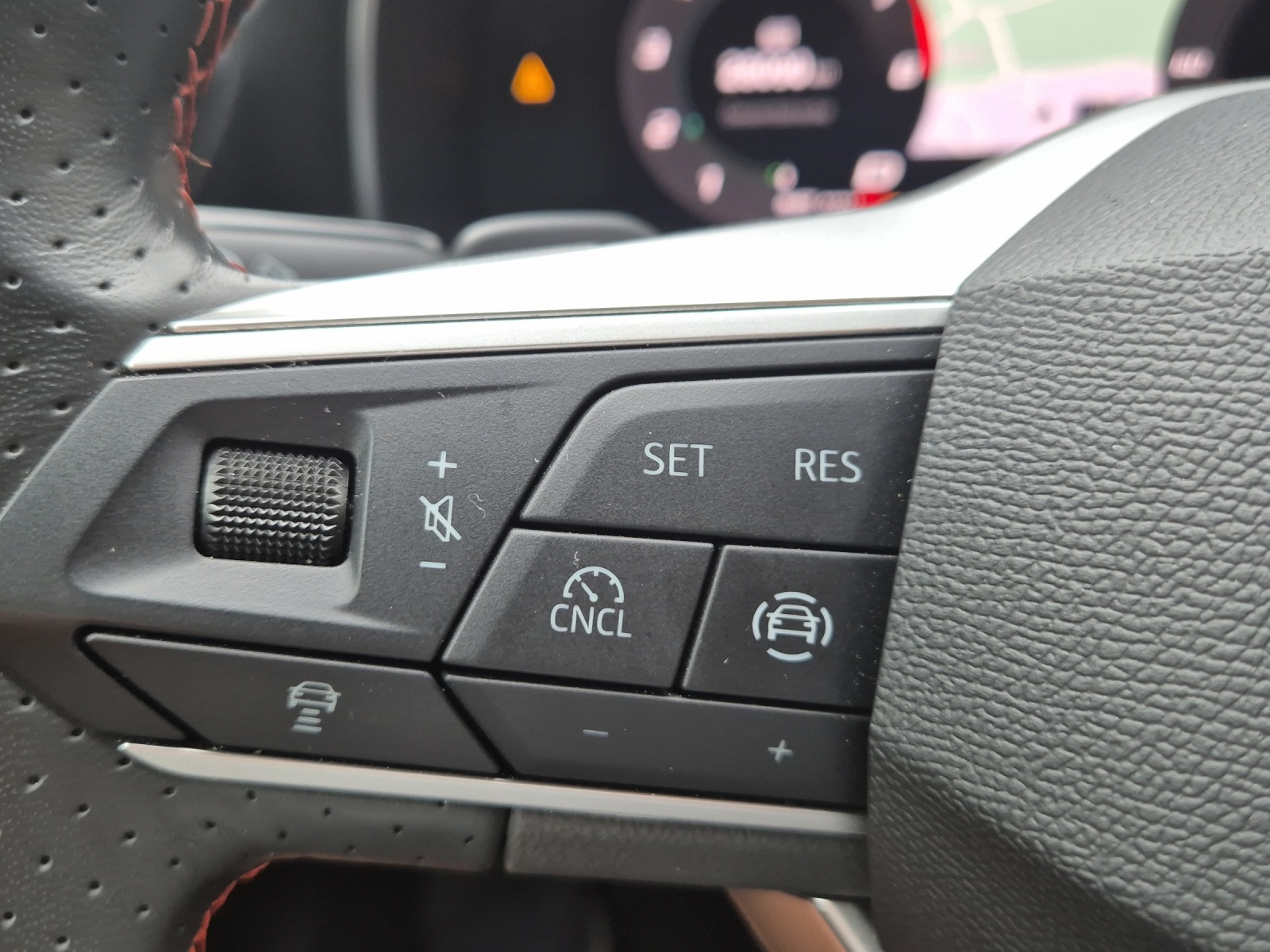SEAT Leon ST 1.5 eHybrid pHEV DSG FR-image-19