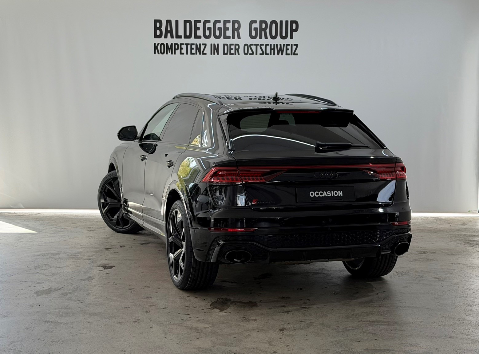 AUDI RS Q8 4.0 V8 TFSI quattro T-Tr-showroom-element-1
