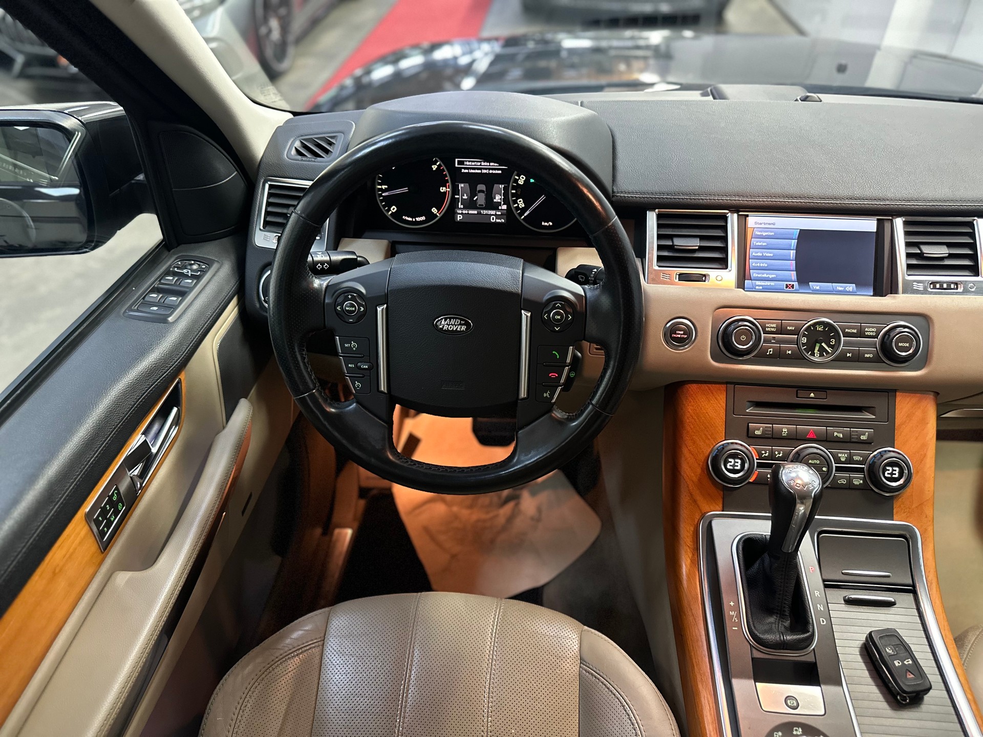 LAND ROVER Range Rover Sport 3.0 TDV6 HSE Automatic-image-9