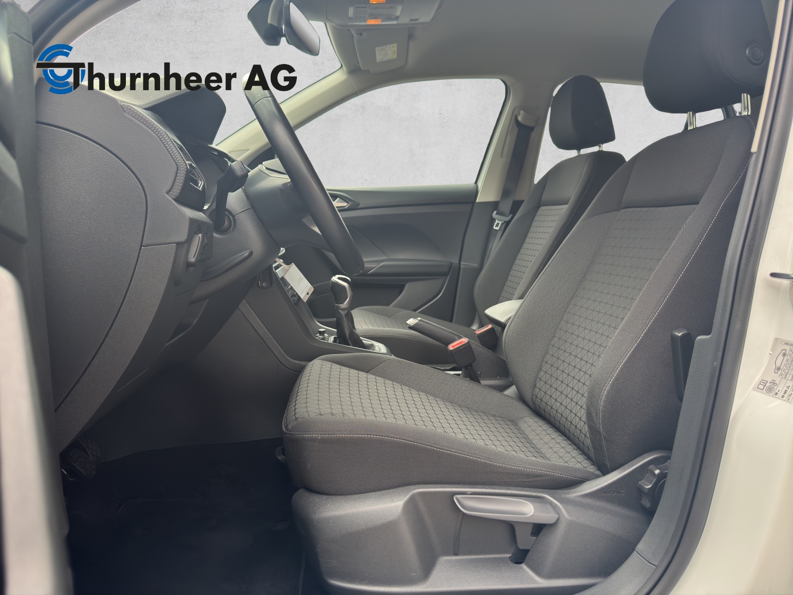 VW T-Cross 1.0 TSI Life-image-8