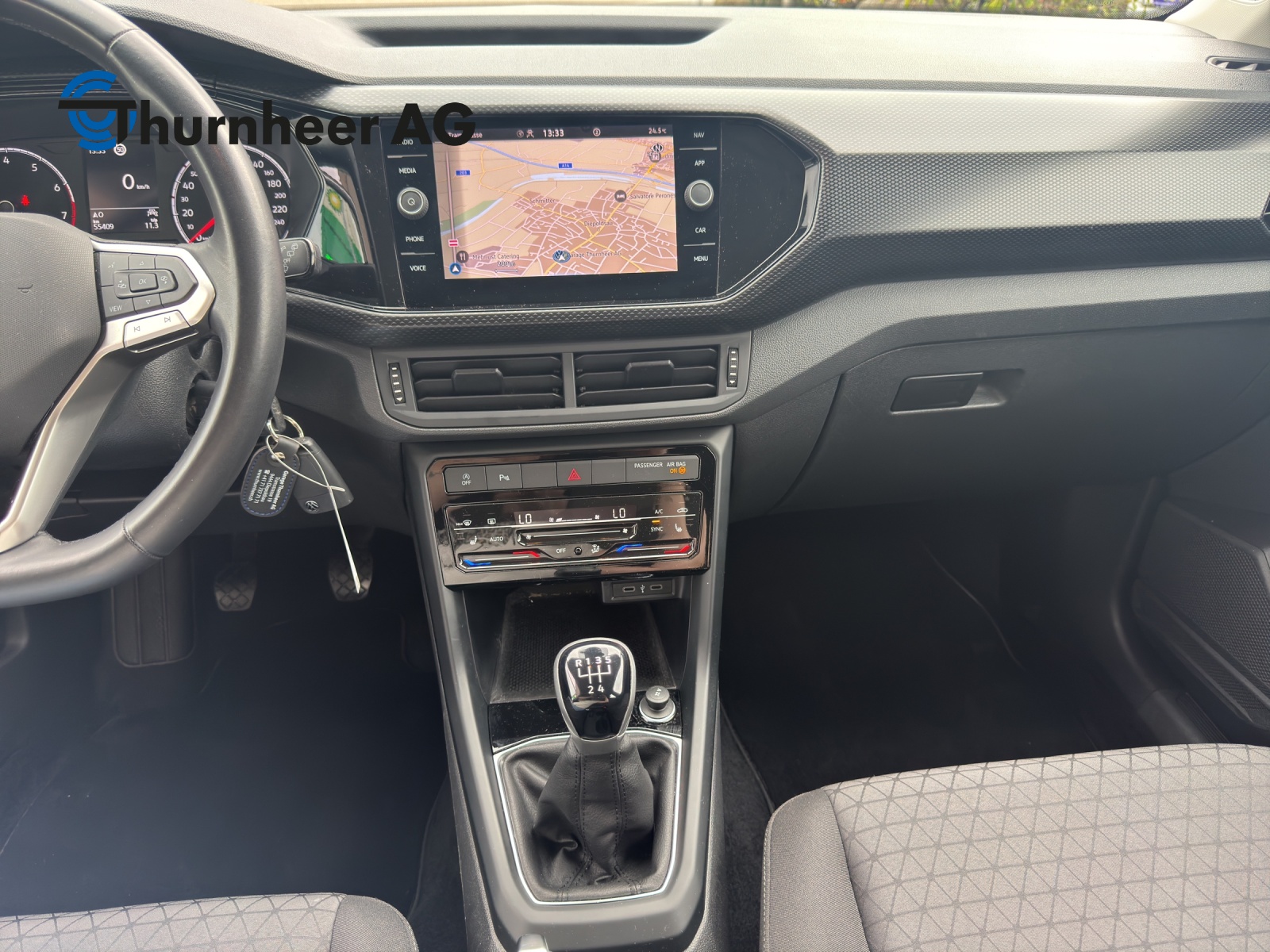 VW T-Cross 1.0 TSI Life-image-11