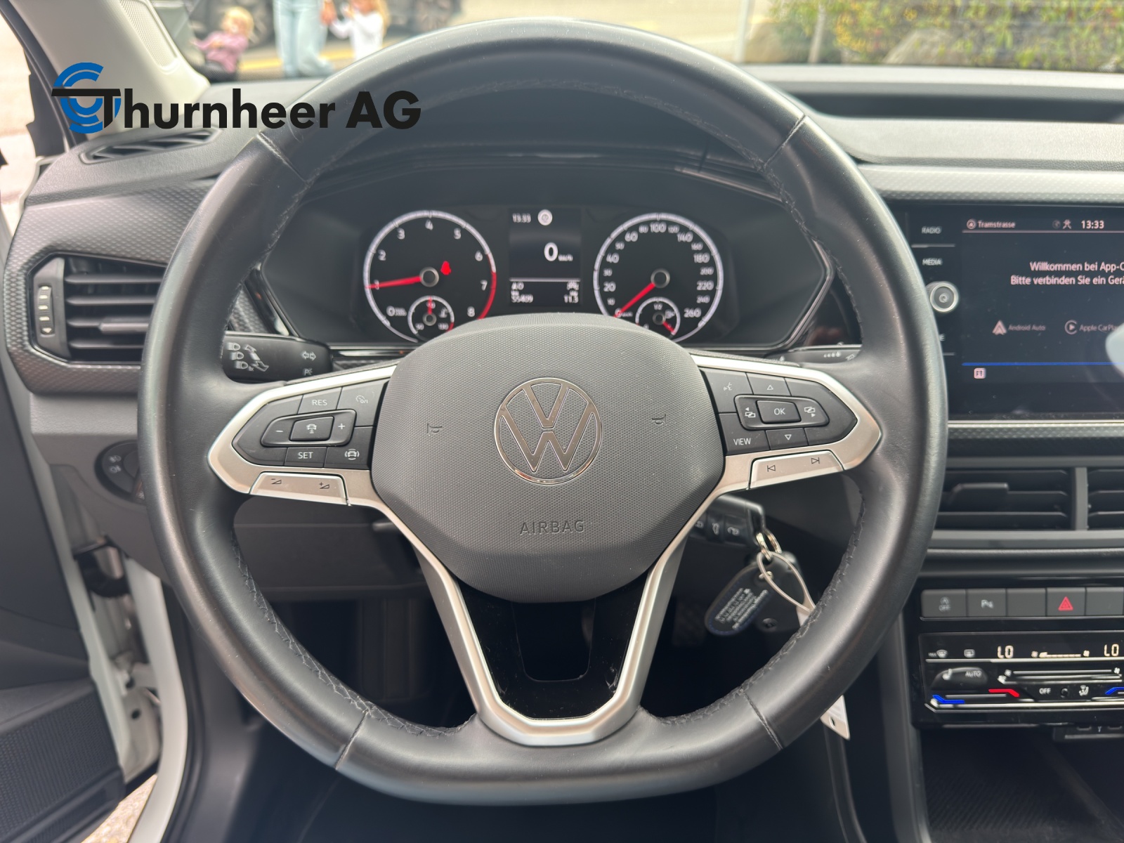 VW T-Cross 1.0 TSI Life-image-9