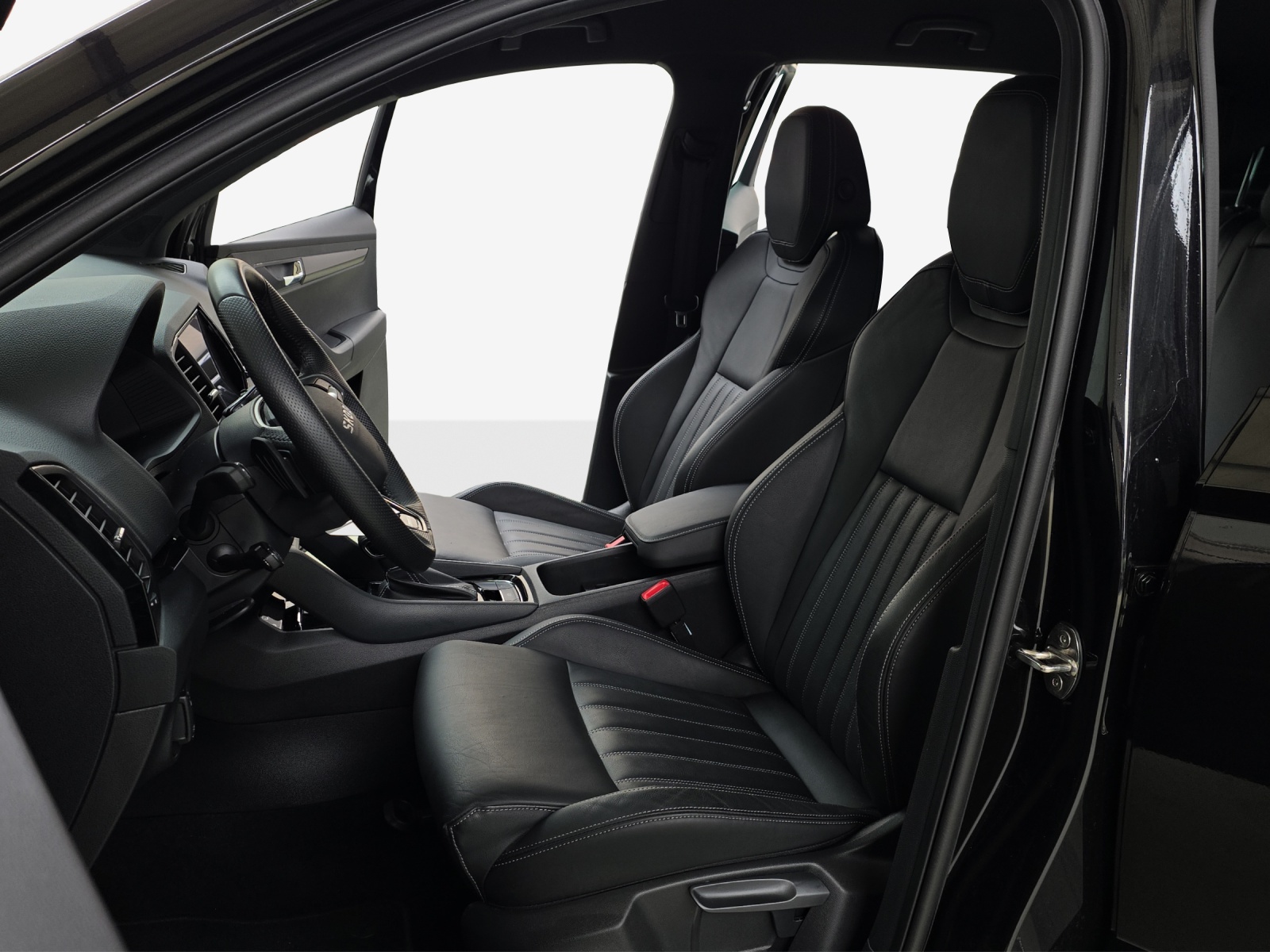 SKODA Karoq 2.0 TSI SportLine 4x4 DSG-image-7