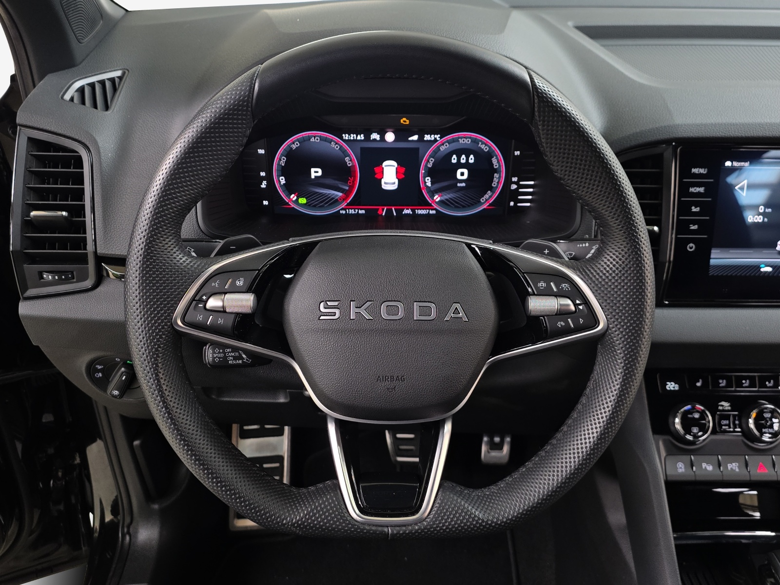 SKODA Karoq 2.0 TSI SportLine 4x4 DSG-image-9