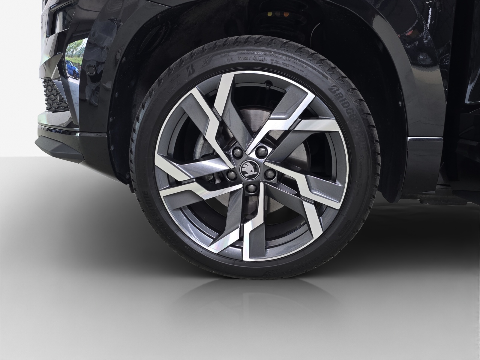 SKODA Karoq 2.0 TSI SportLine 4x4 DSG-image-14