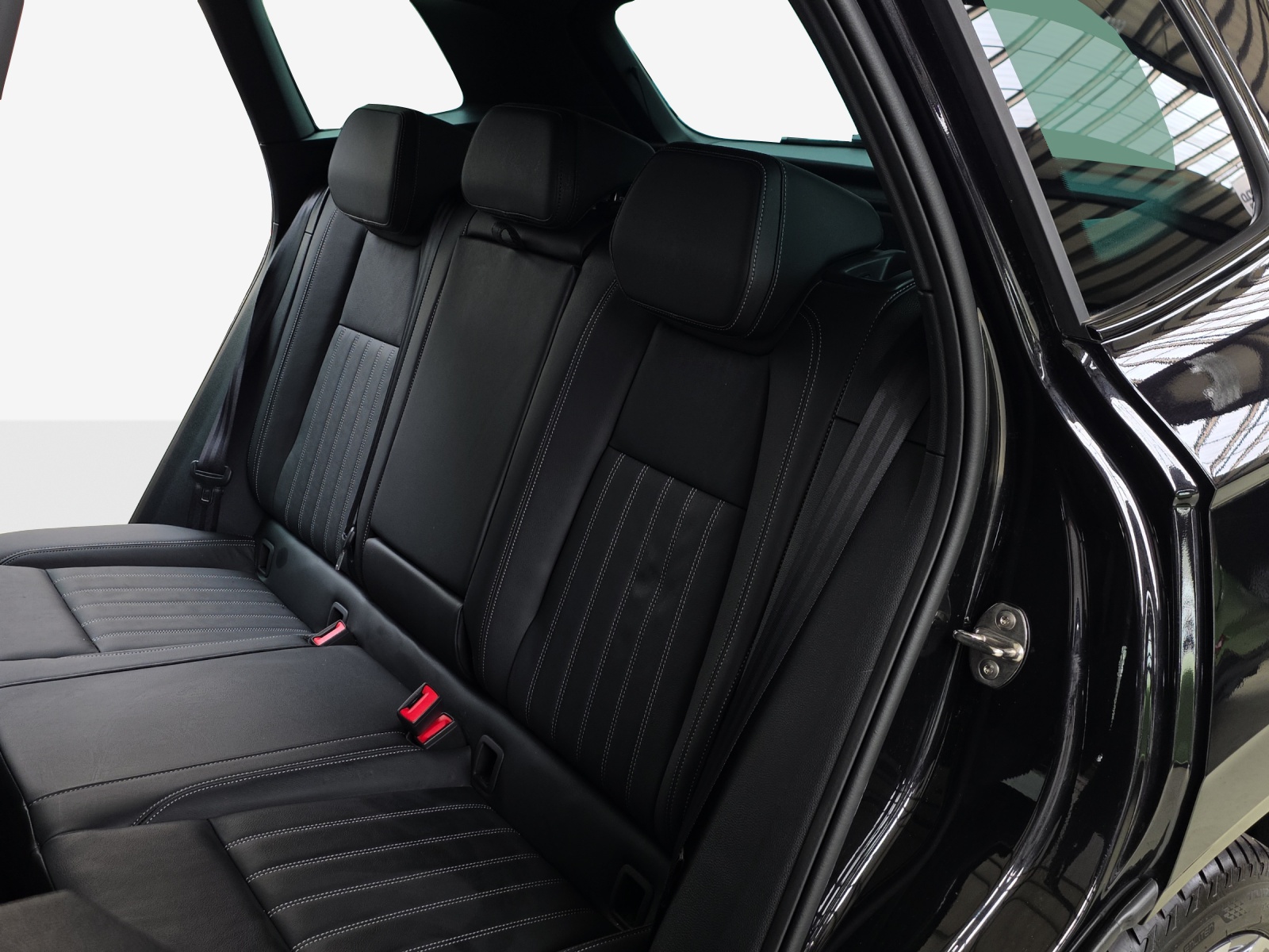 SKODA Karoq 2.0 TSI SportLine 4x4 DSG-image-11