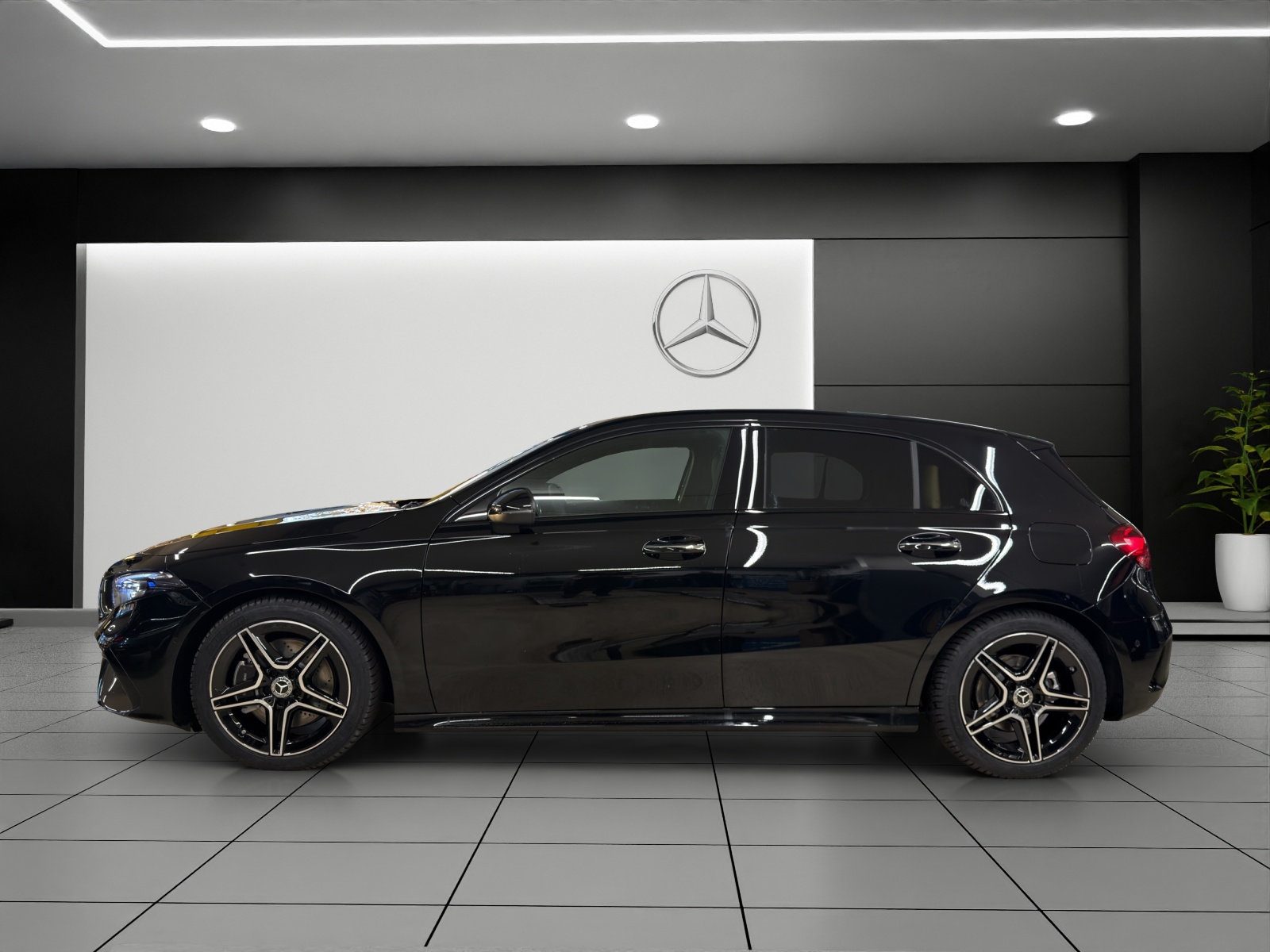 MERCEDES-BENZ A 220 4Matic 8G-DCT-showroom-element-2