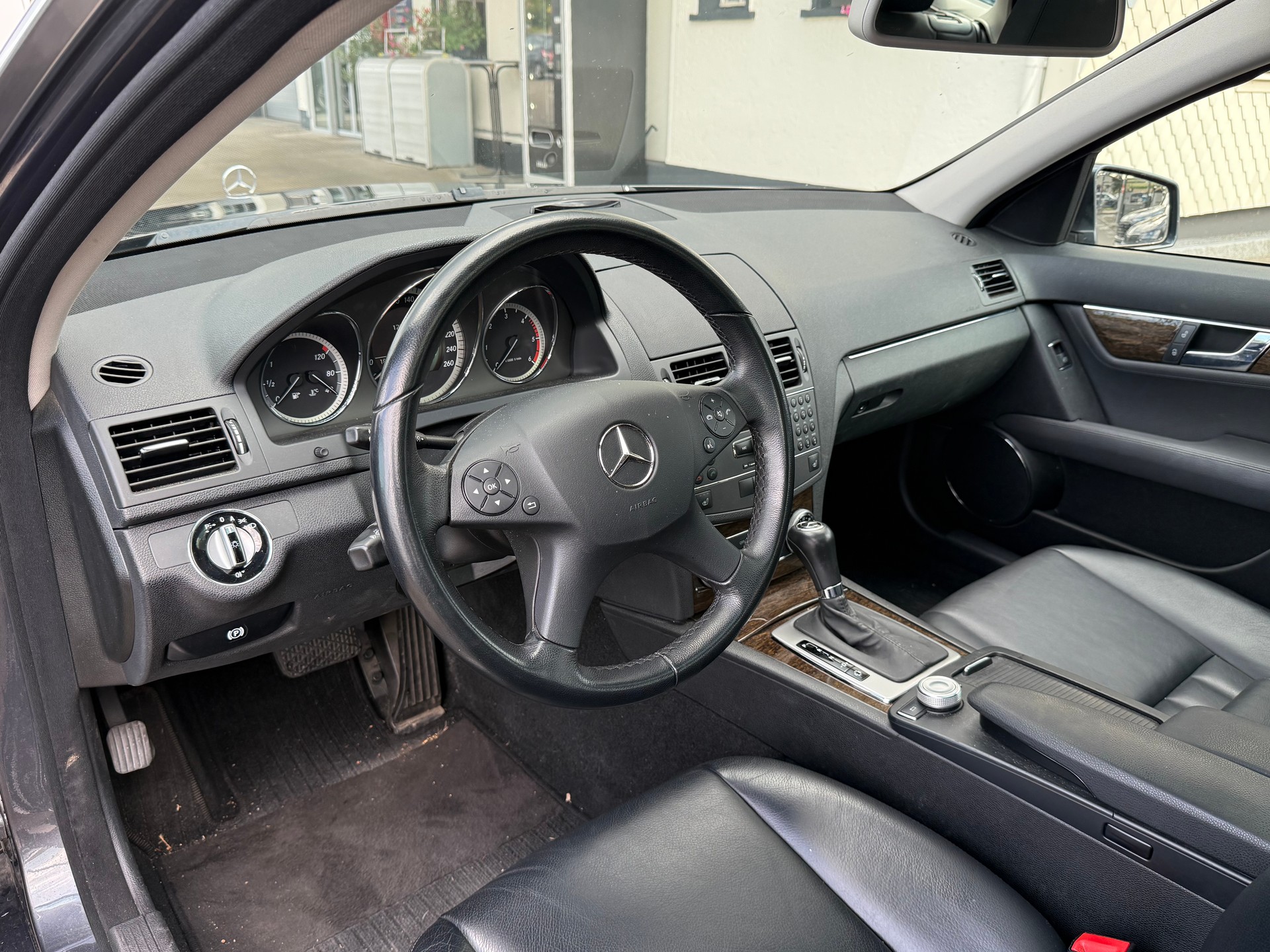 MERCEDES-BENZ C 350 CDI BlueEfficiency Elégance 4Matic 7G-Tronic-image-8