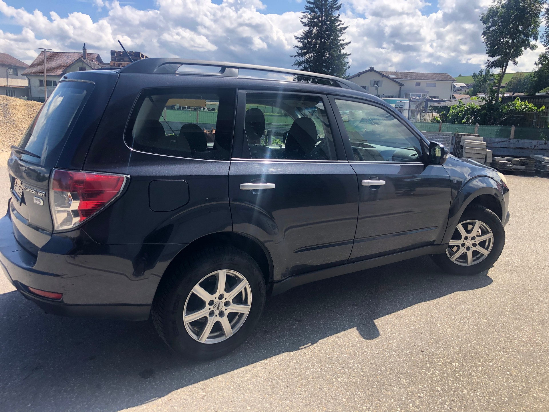 SUBARU Forester 2.0D XS Comfort AWD-image-4