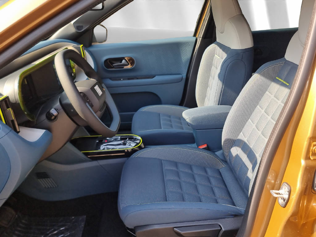 FIAT Grande Panda 1.2 Hybrid La Prima-image-3