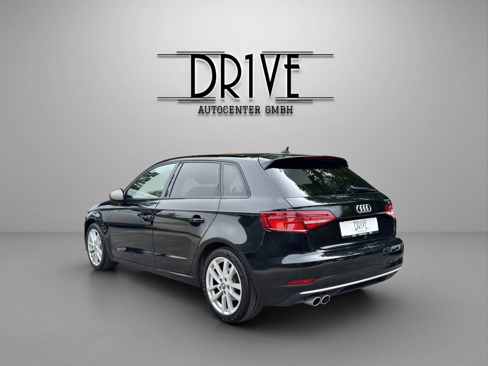 AUDI A3 Sportback 40 TFSI Sport Attraction quattro S-tronic-image-6