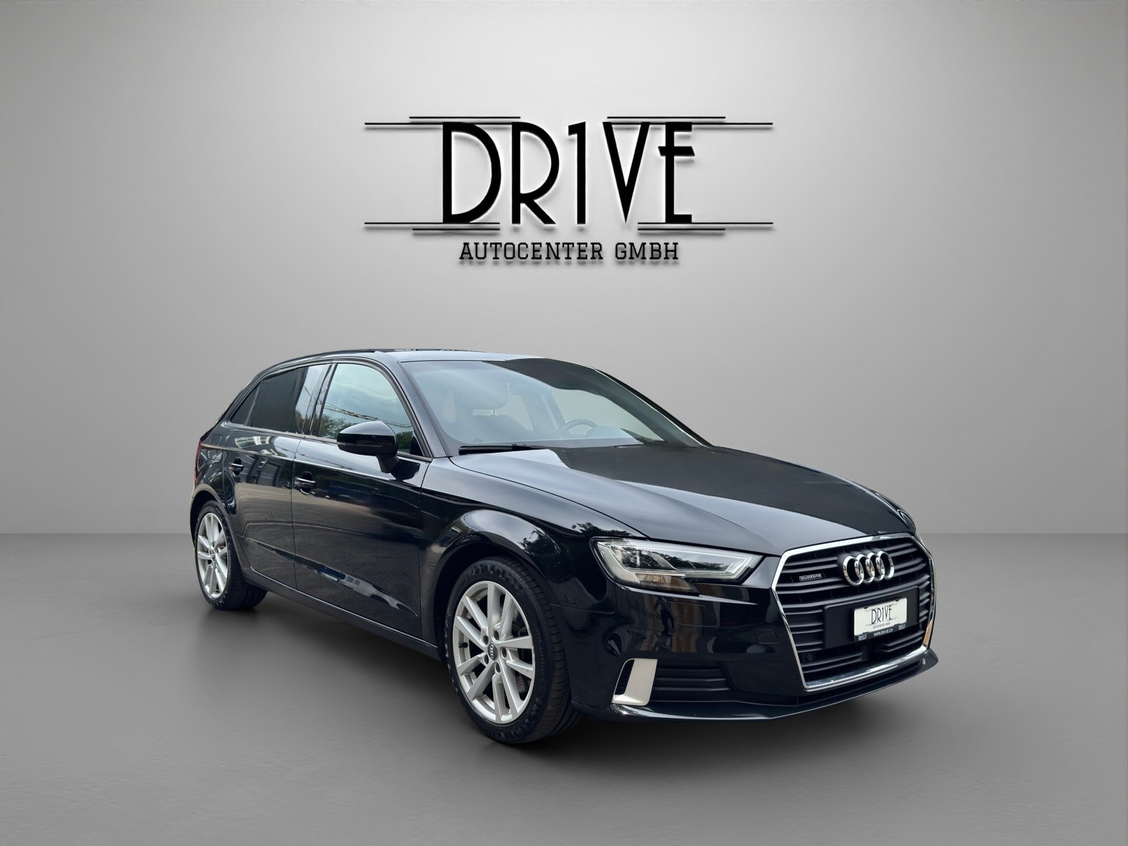 AUDI A3 Sportback 40 TFSI Sport Attraction quattro S-tronic-image-2