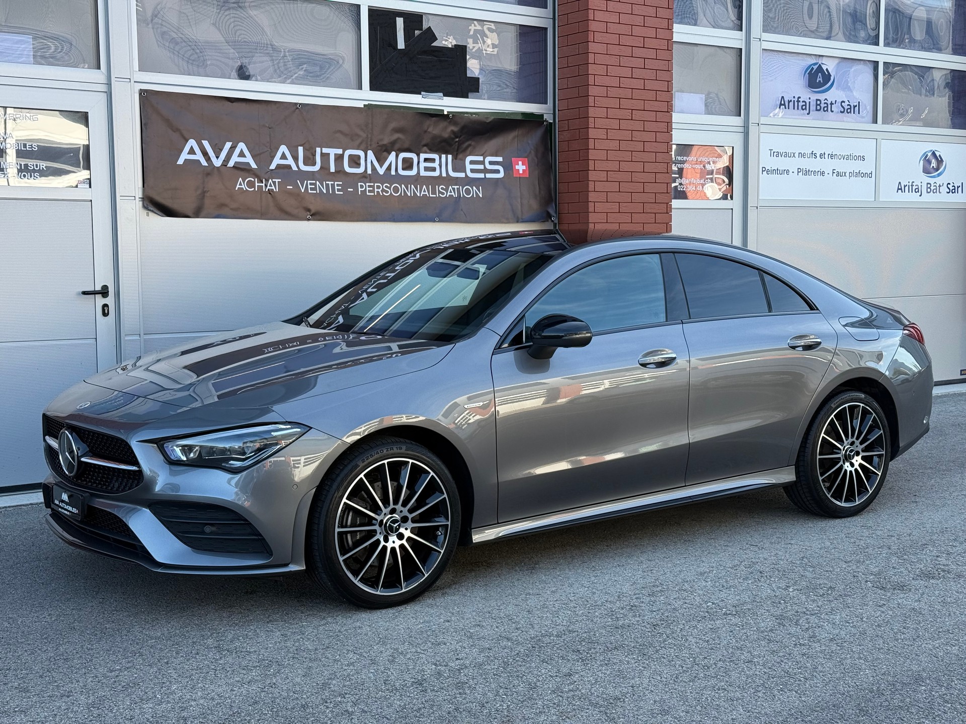 MERCEDES-BENZ CLA 250 e AMG Line 8G-DCT-image-2