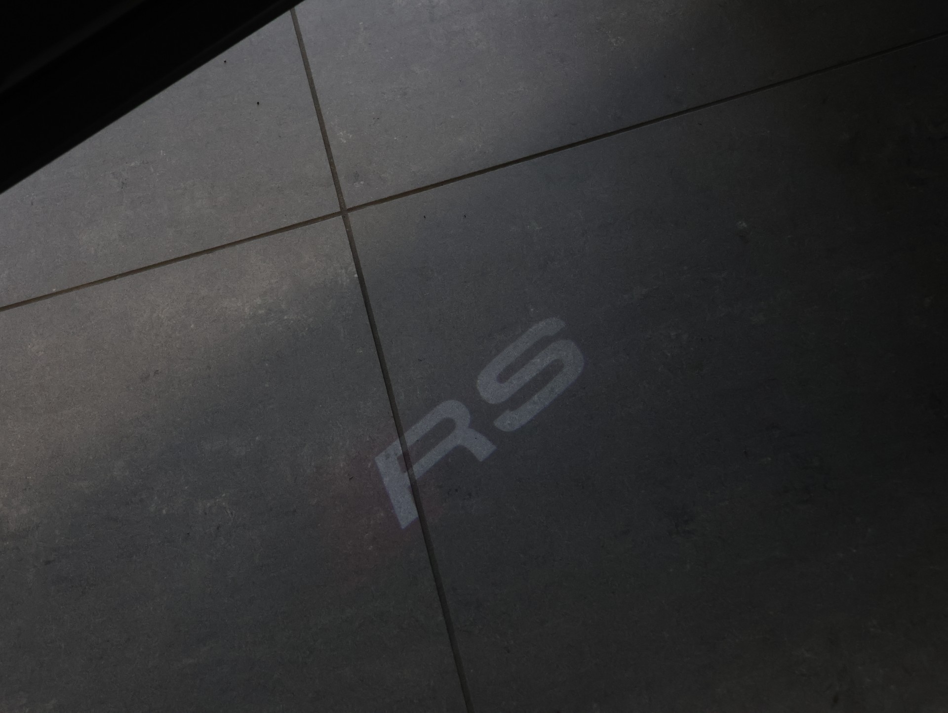 AUDI RSQ8 quattro tiptronic *Sitzheizung* *360 Kamera* *Panoramadach*-image-14