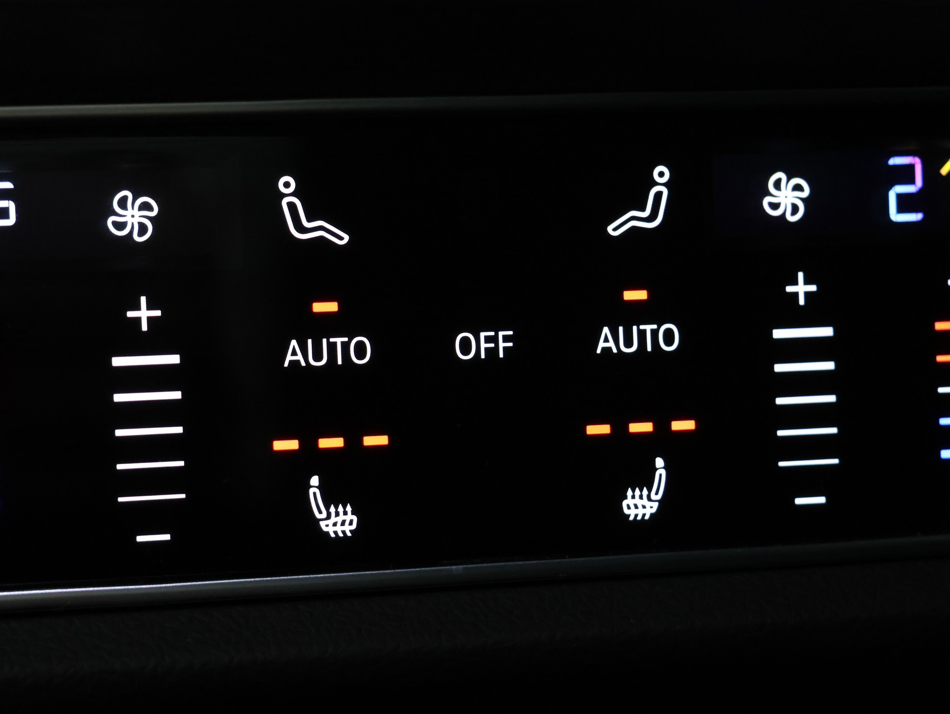 AUDI RSQ8 quattro tiptronic *Sitzheizung* *360 Kamera* *Panoramadach*-image-41