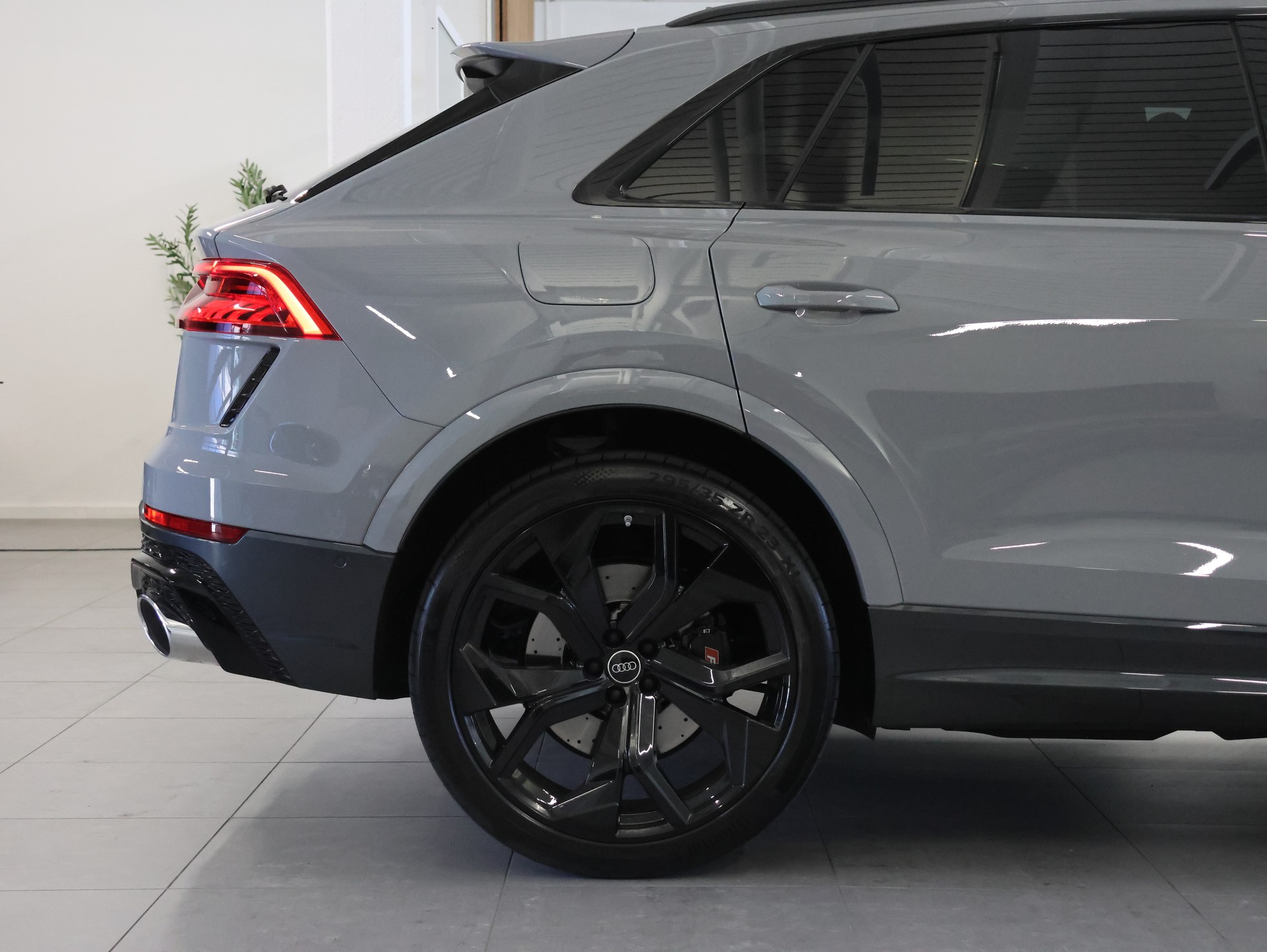 AUDI RSQ8 quattro tiptronic *Sitzheizung* *360 Kamera* *Panoramadach*-image-8