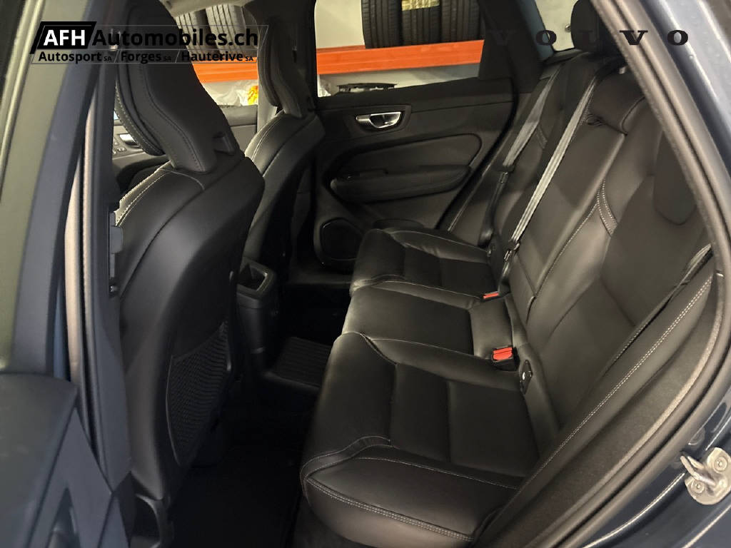 VOLVO XC60 2.0 T6 TE Plus Dark eAWD-image-13