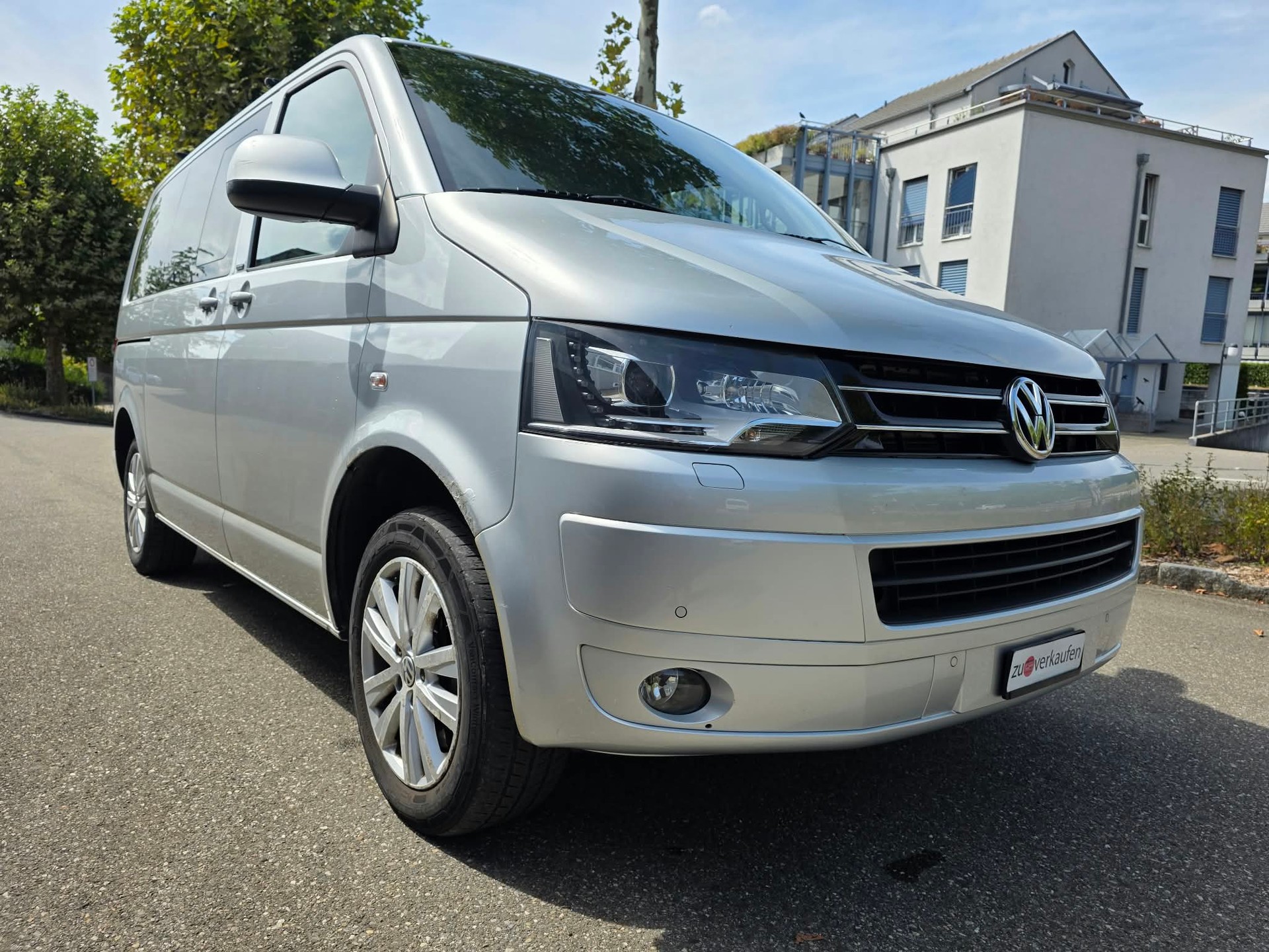 VW T5 Multivan 2.0 TDI CR Family Match 4Motion-image-2