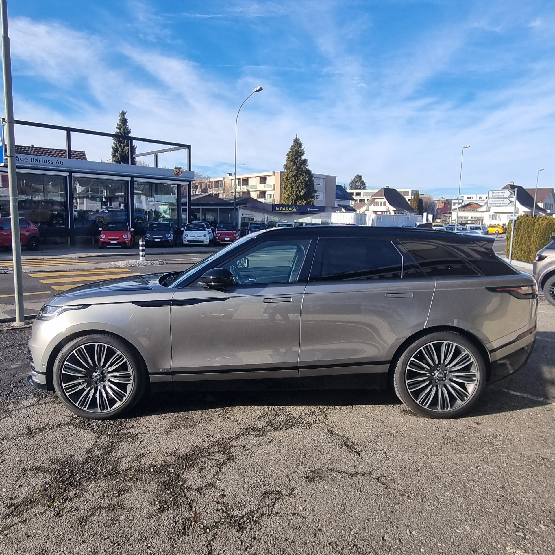 LAND ROVER 3.0 D 300 R-Dynamic HSE-image-1