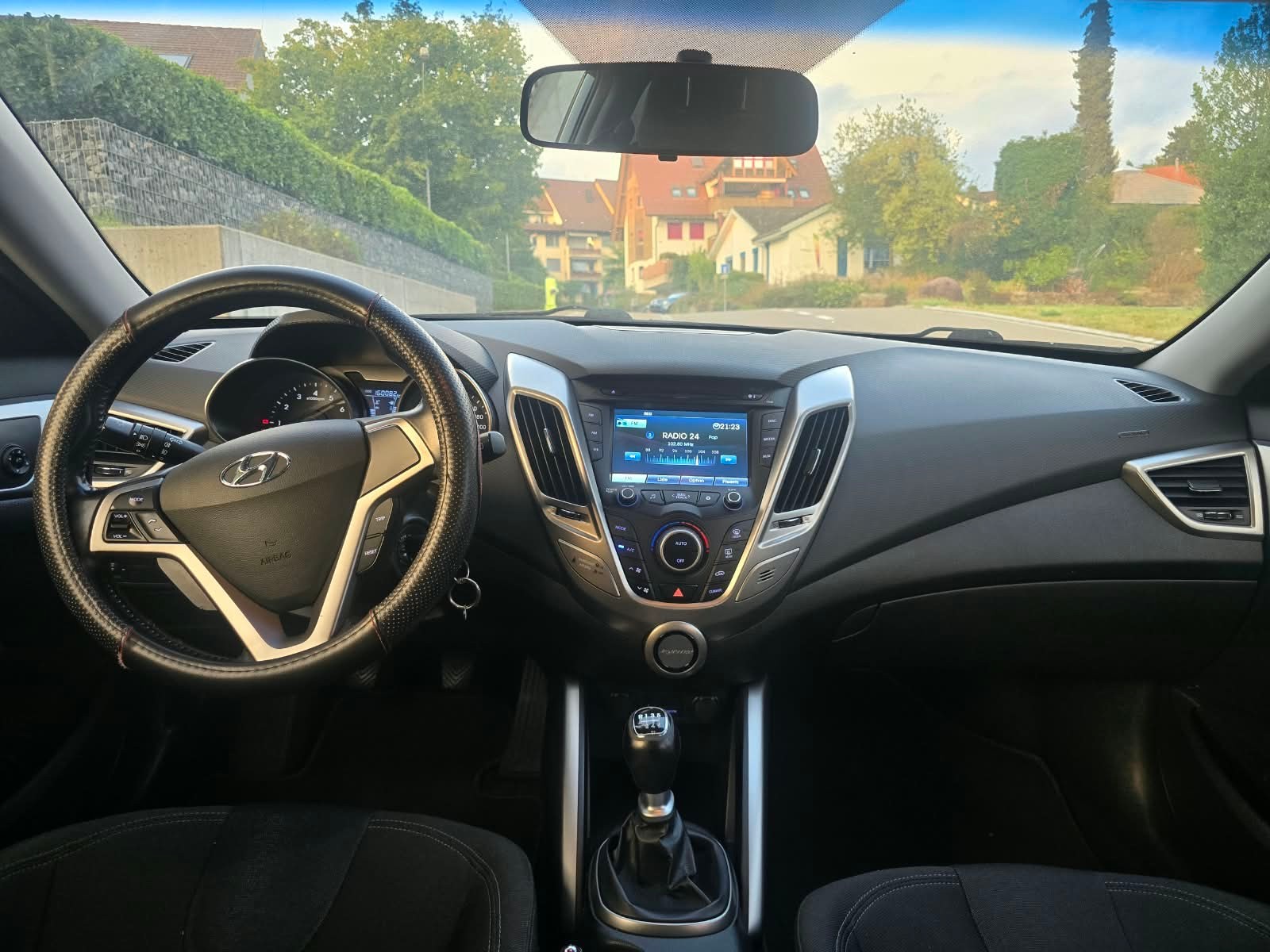 HYUNDAI Veloster 1.6 GDI-image-2