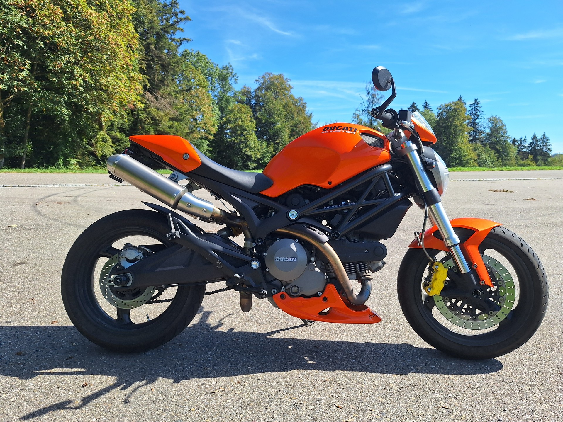 DUCATI Monster 696M ABS-image-2