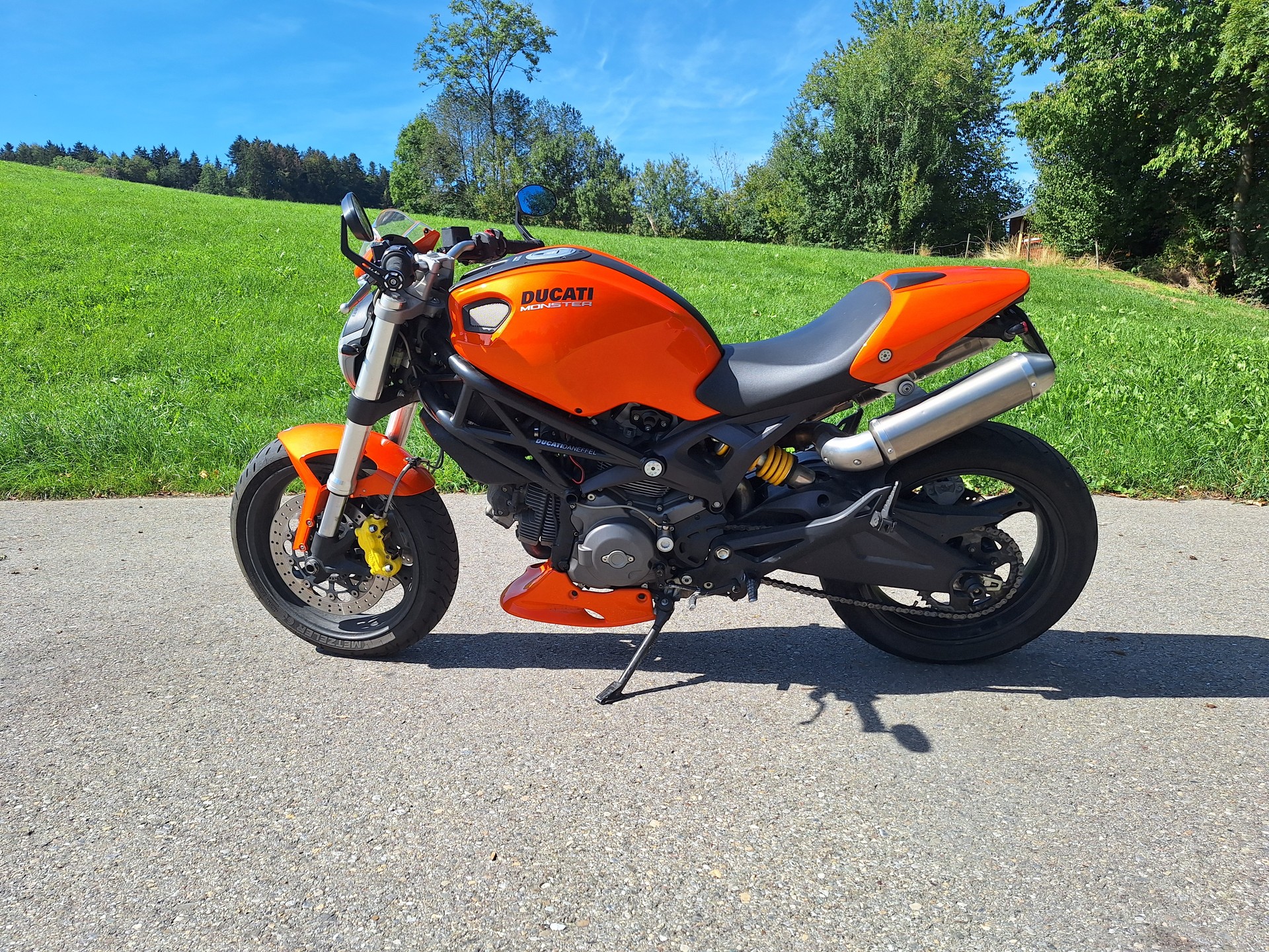 DUCATI Monster 696M ABS
