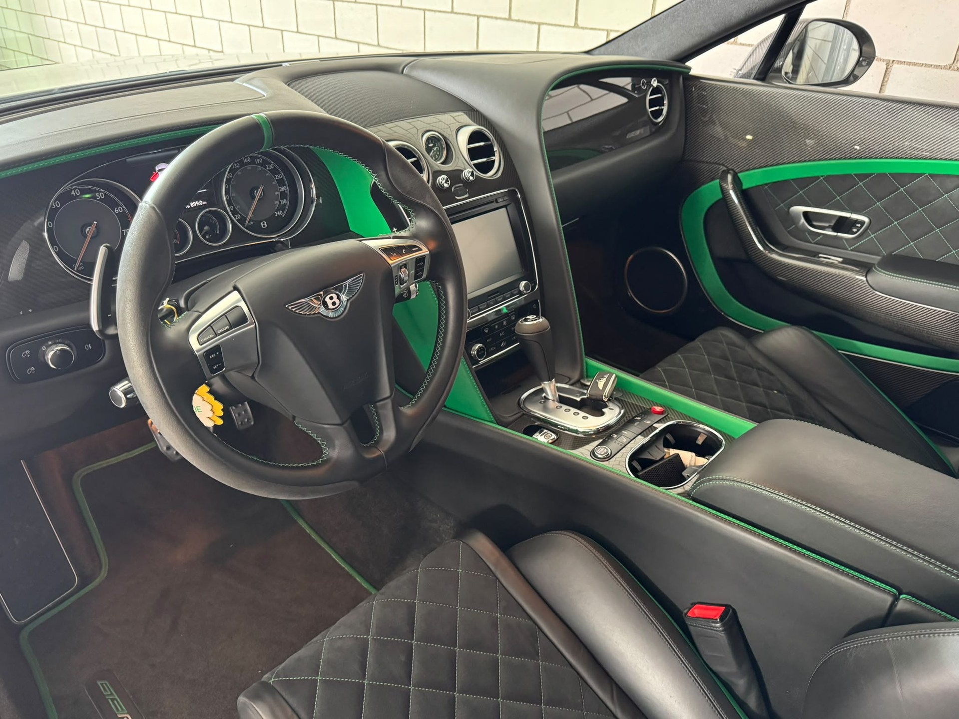 BENTLEY Continental GT3-R "1 of 300"-image-6