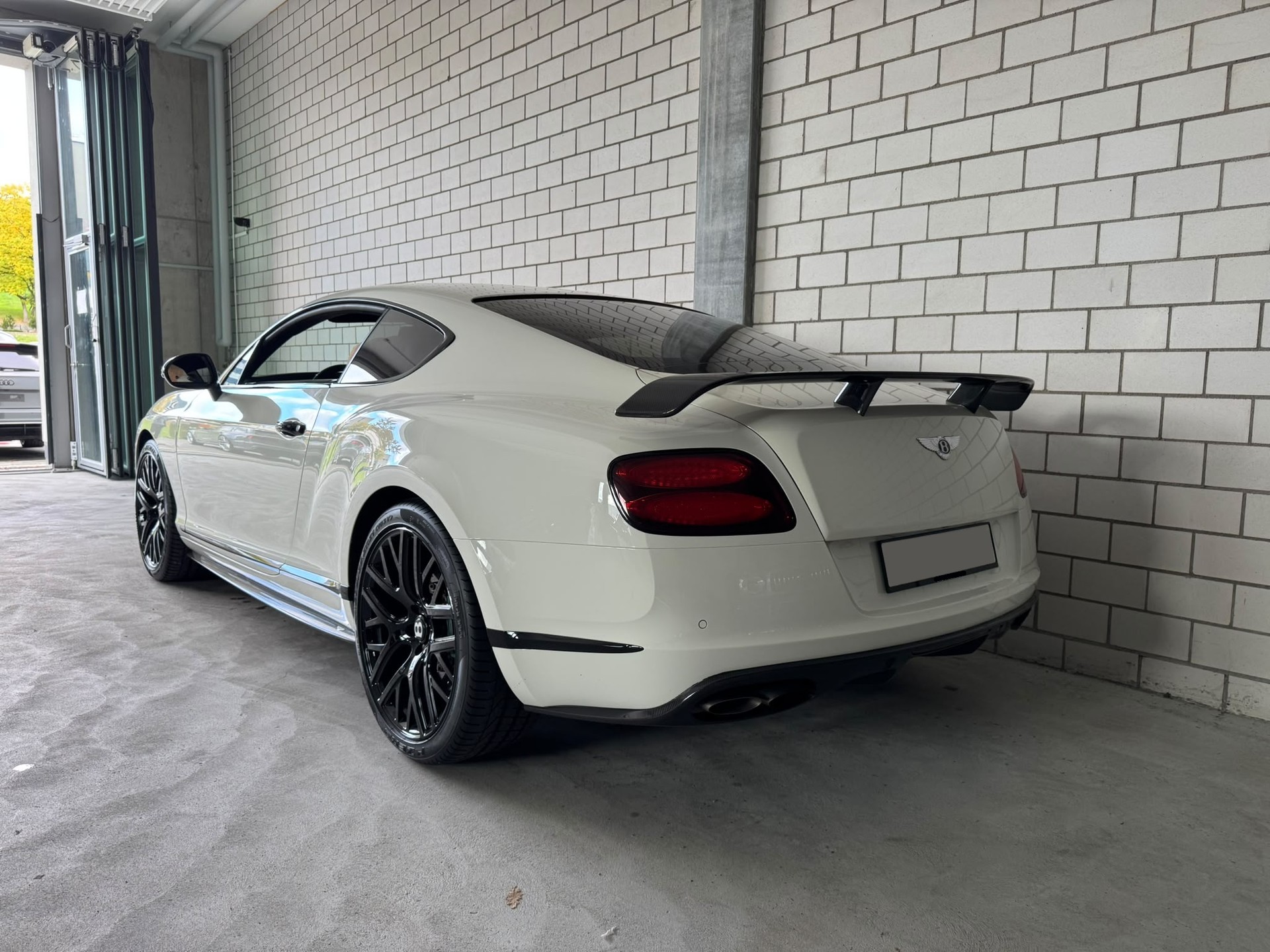 BENTLEY Continental GT3-R "1 of 300"-image-4