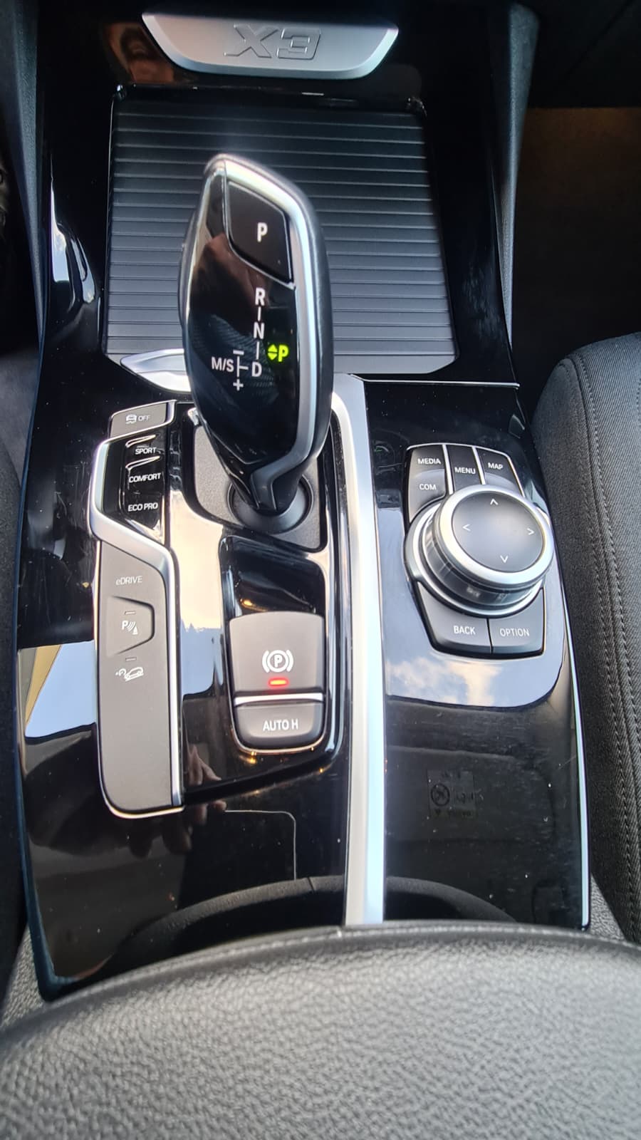BMW X3 xDrive 30e ** 292 PS ** Gr-Navi ** RF-Kamera ** Tempomat ** Klimaautomat ** PDC V+H ** Frisch Ab MFK & Service **-image-15
