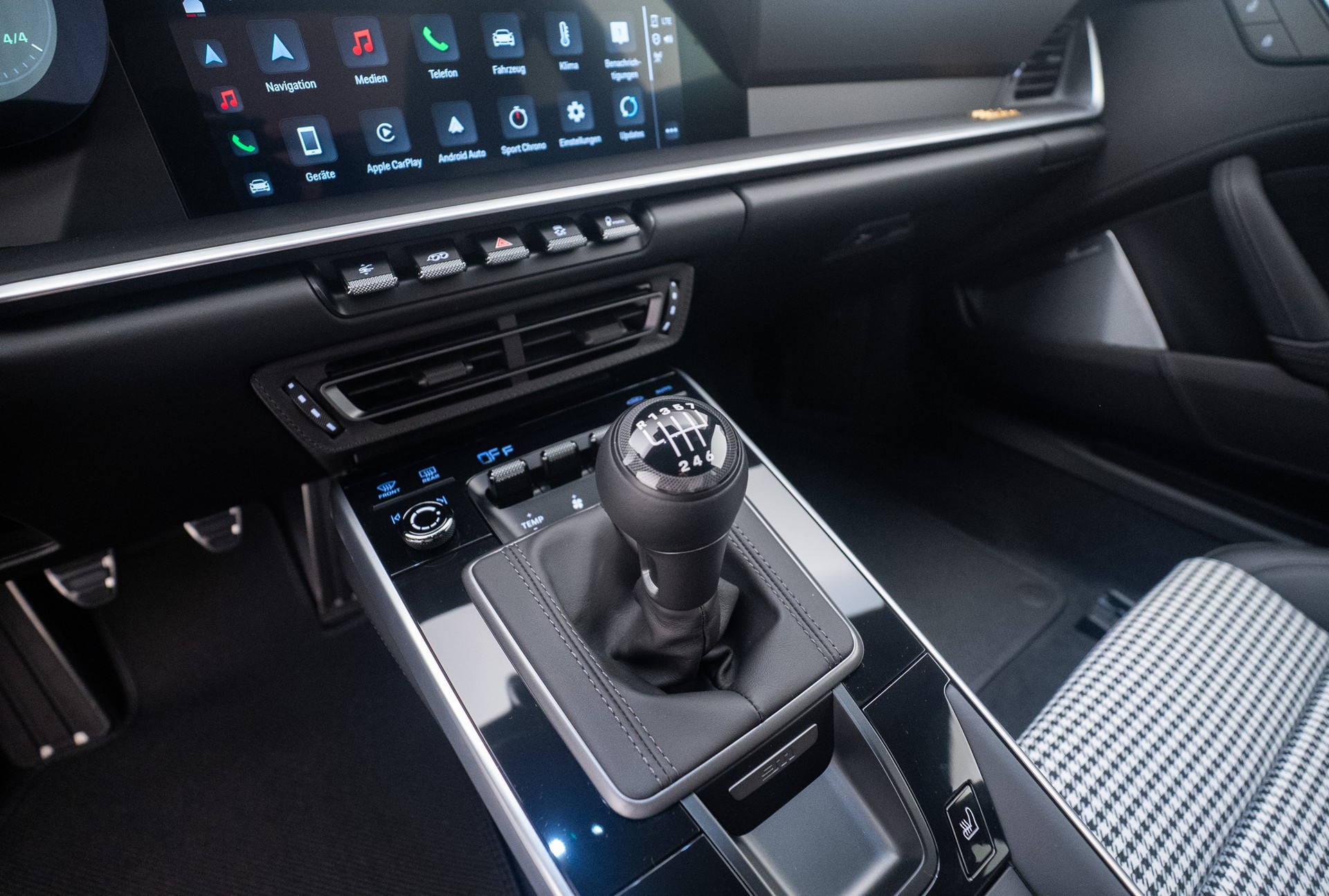 PORSCHE 911 Sport Classic PDK-image-7