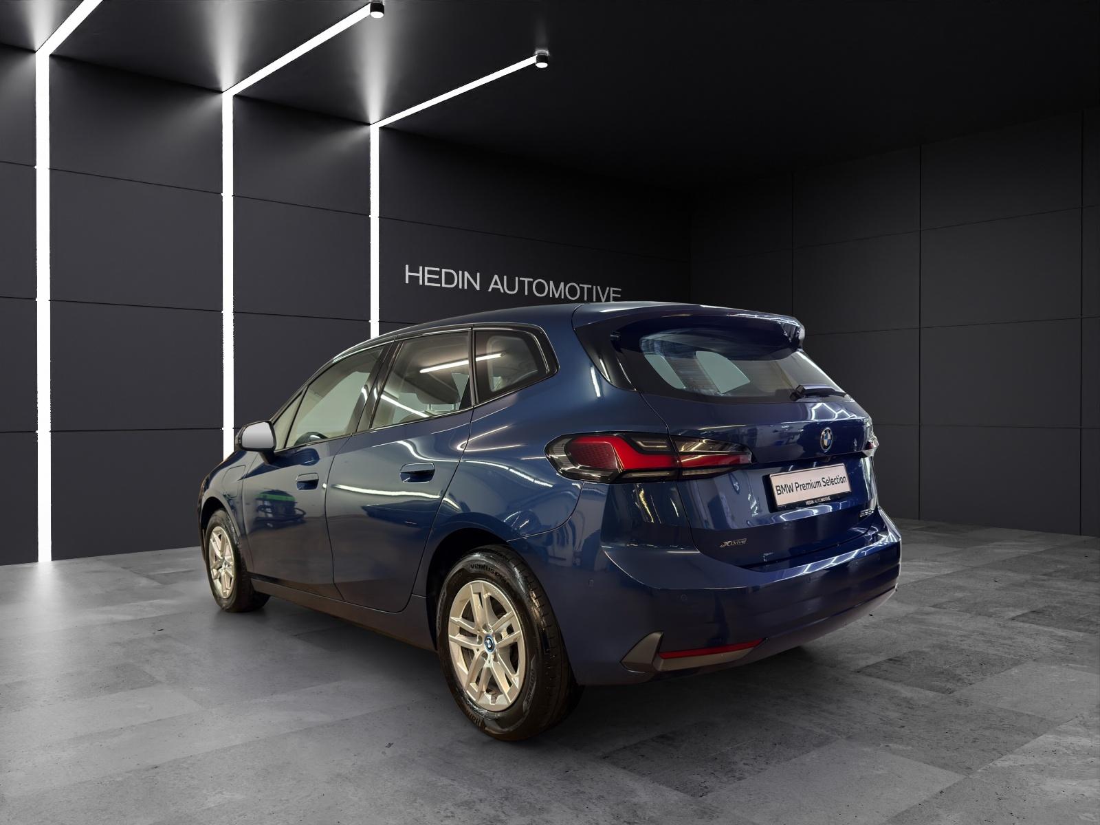 BMW 225e xDrive Active Tourer-image-2