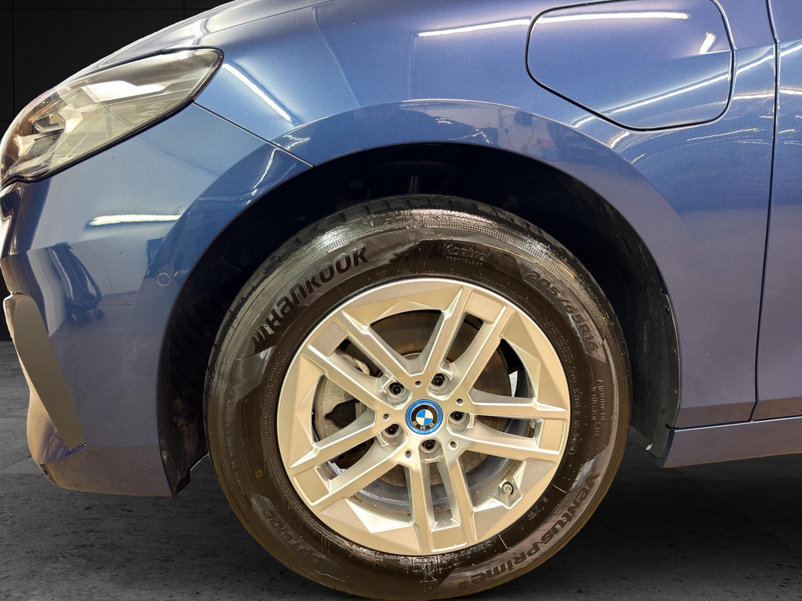 BMW 225e xDrive Active Tourer-image-8