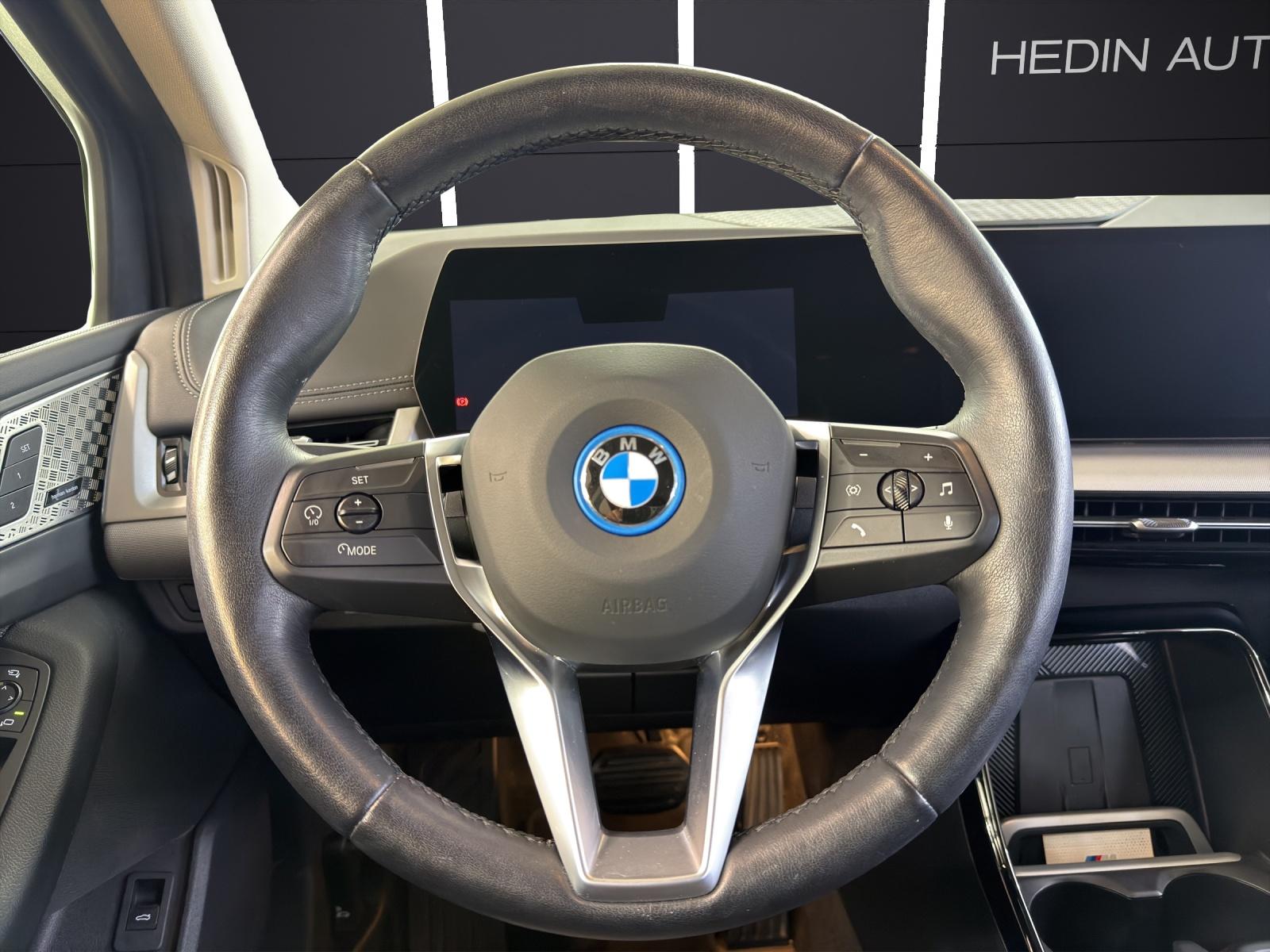 BMW 225e xDrive Active Tourer-image-18