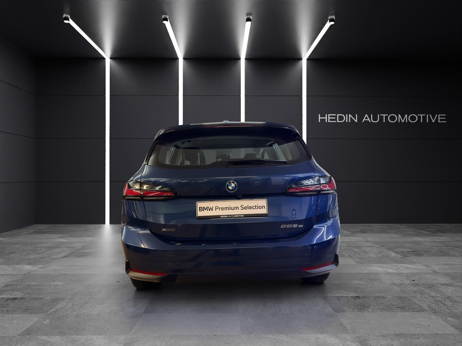 BMW 225e xDrive Active Tourer-image-3