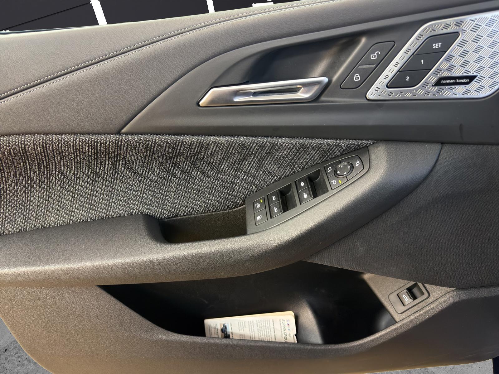BMW 225e xDrive Active Tourer-image-9