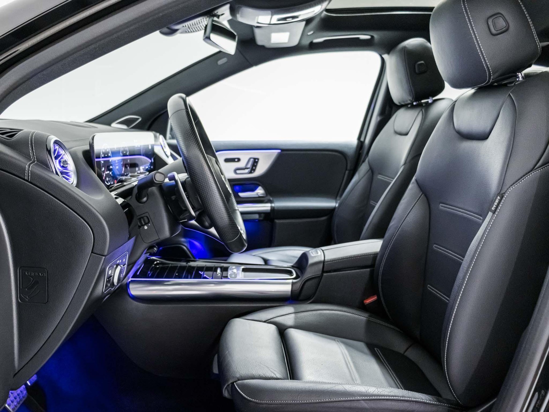 MERCEDES-BENZ GLA 35 AMG 4MATIC-image-6