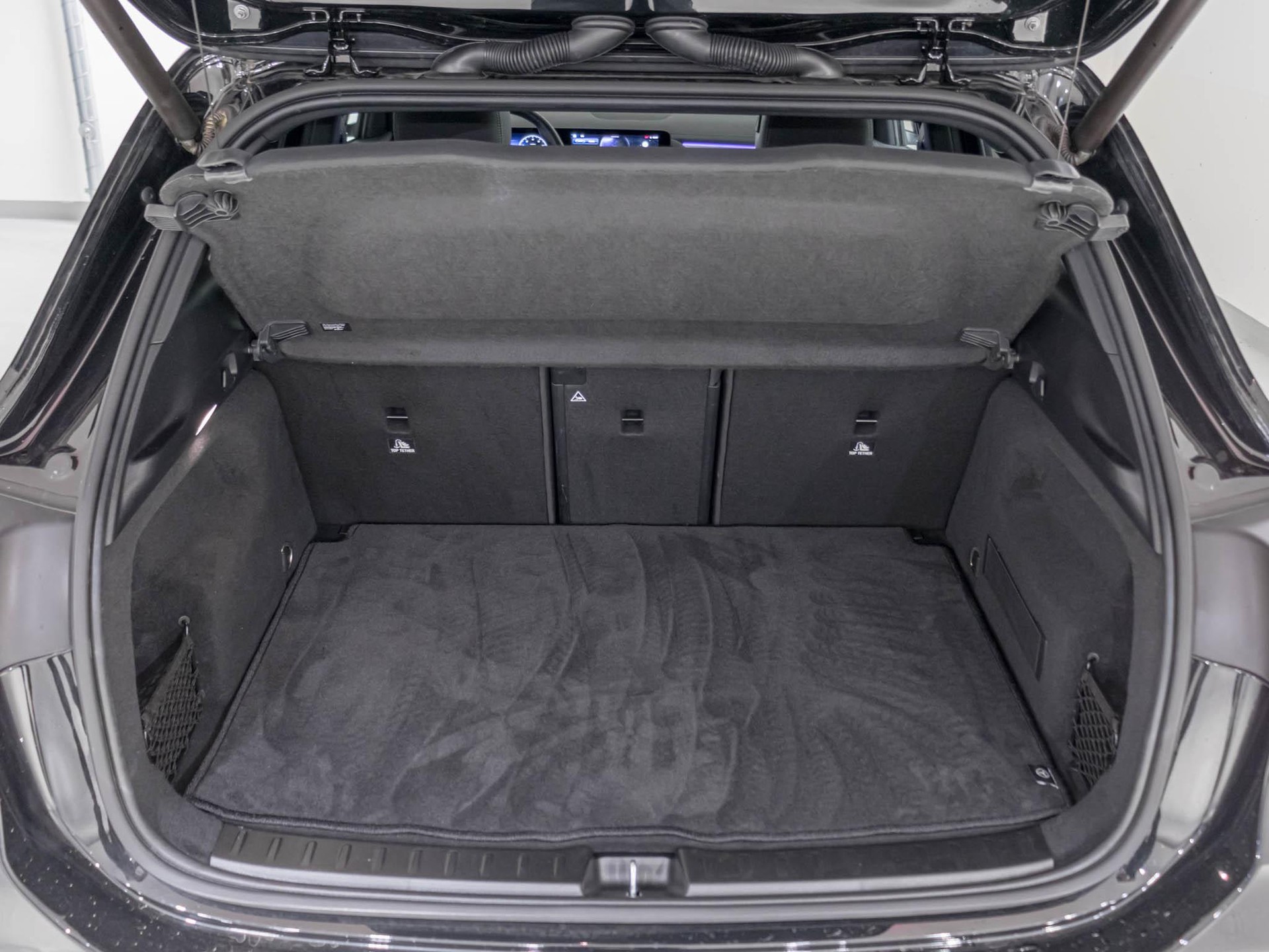 MERCEDES-BENZ GLA 35 AMG 4MATIC-image-13