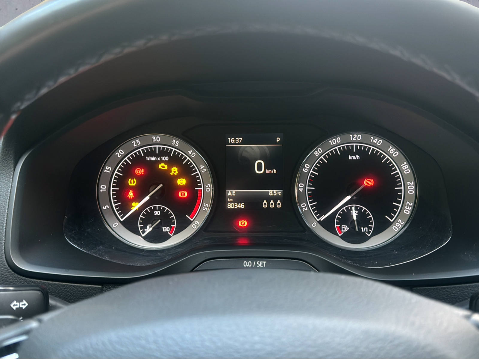 SKODA Karoq 1.6 TDI CR Smile-image-12