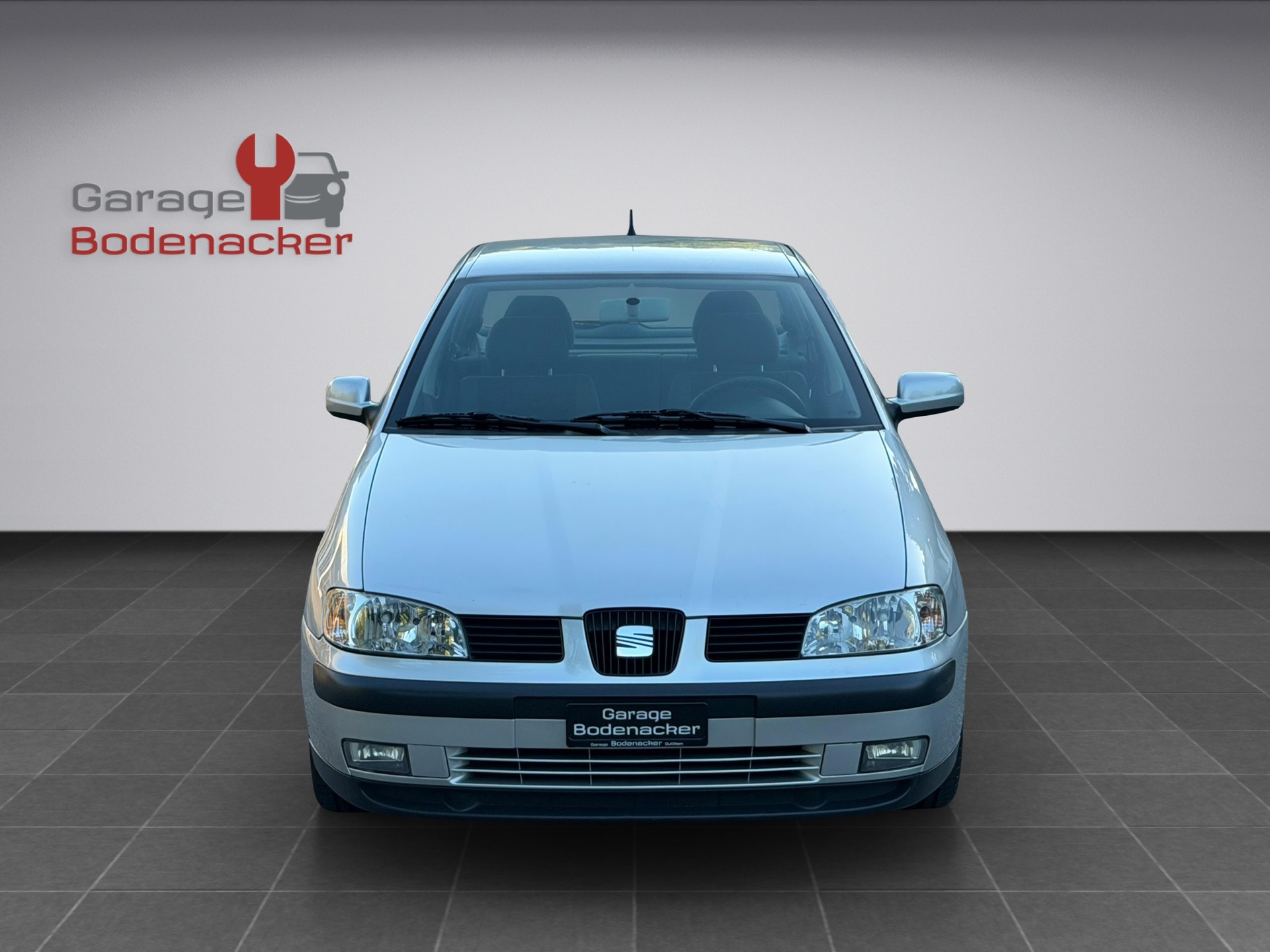 SEAT Ibiza 1.4 Signo * aus 1. Hand * Frisch ab Service mit Zahnriemen *-image-12