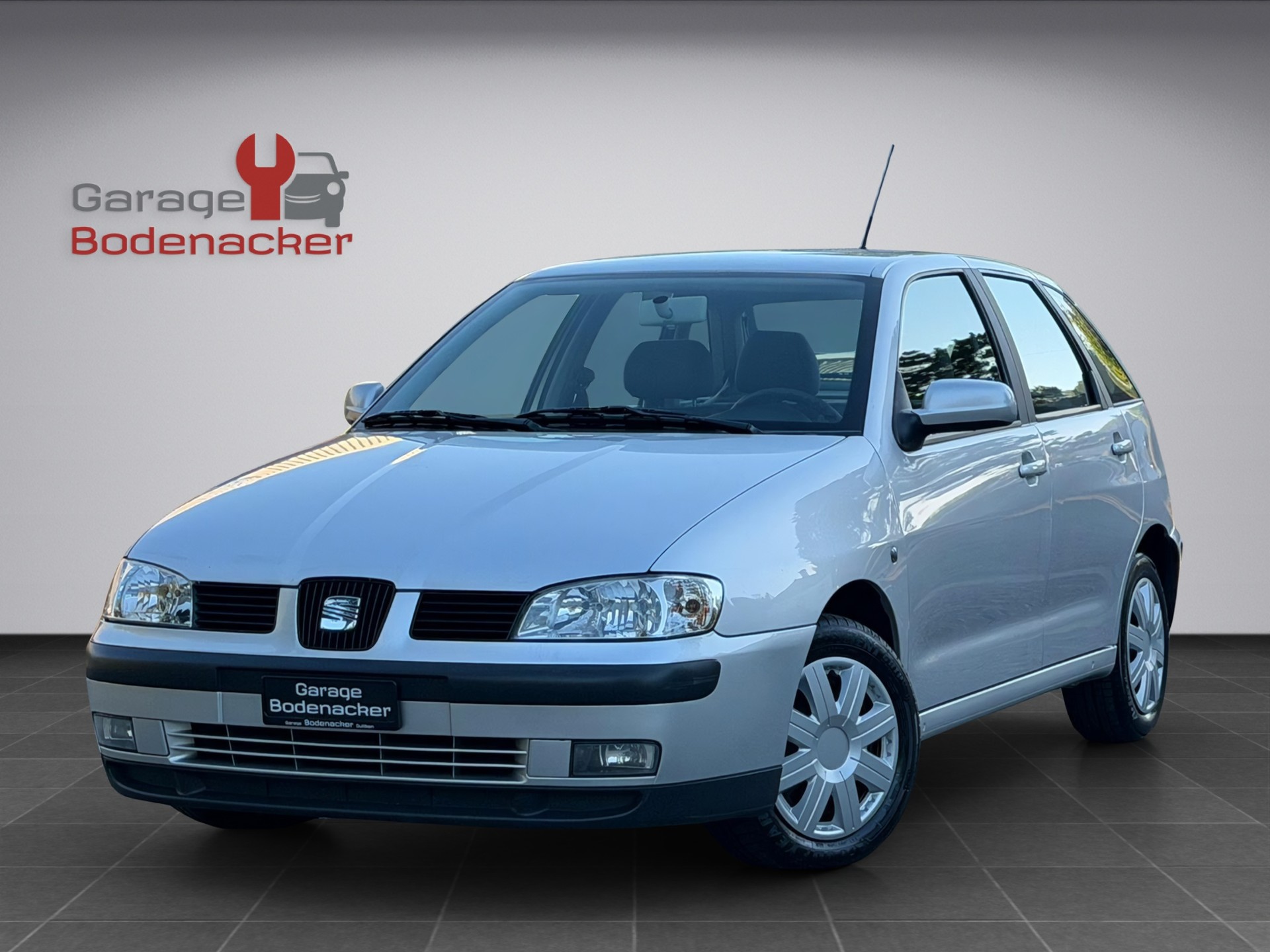 SEAT Ibiza 1.4 Signo * aus 1. Hand * Frisch ab Service mit Zahnriemen *-image-0