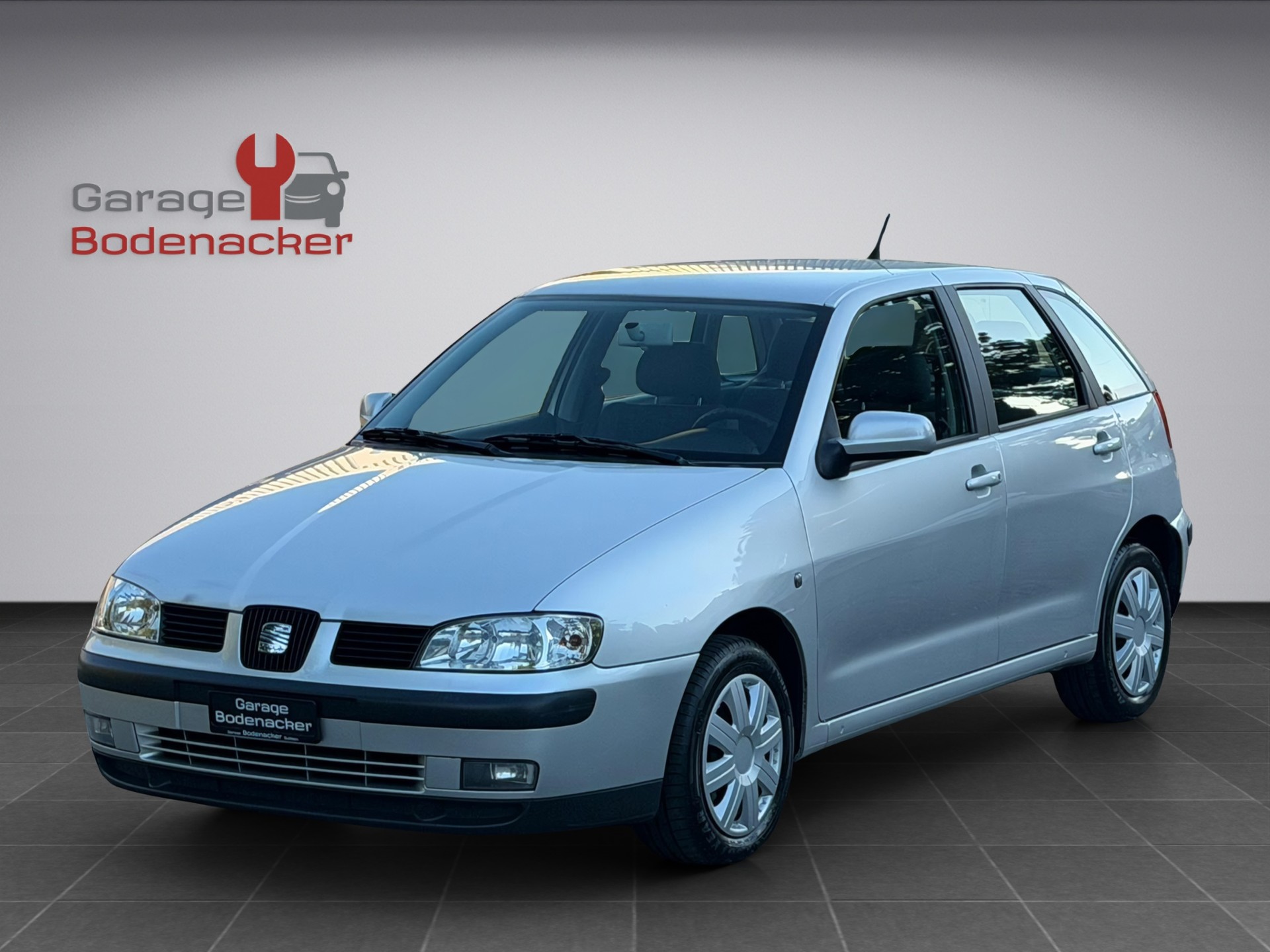 SEAT Ibiza 1.4 Signo * aus 1. Hand * Frisch ab Service mit Zahnriemen *-image-1